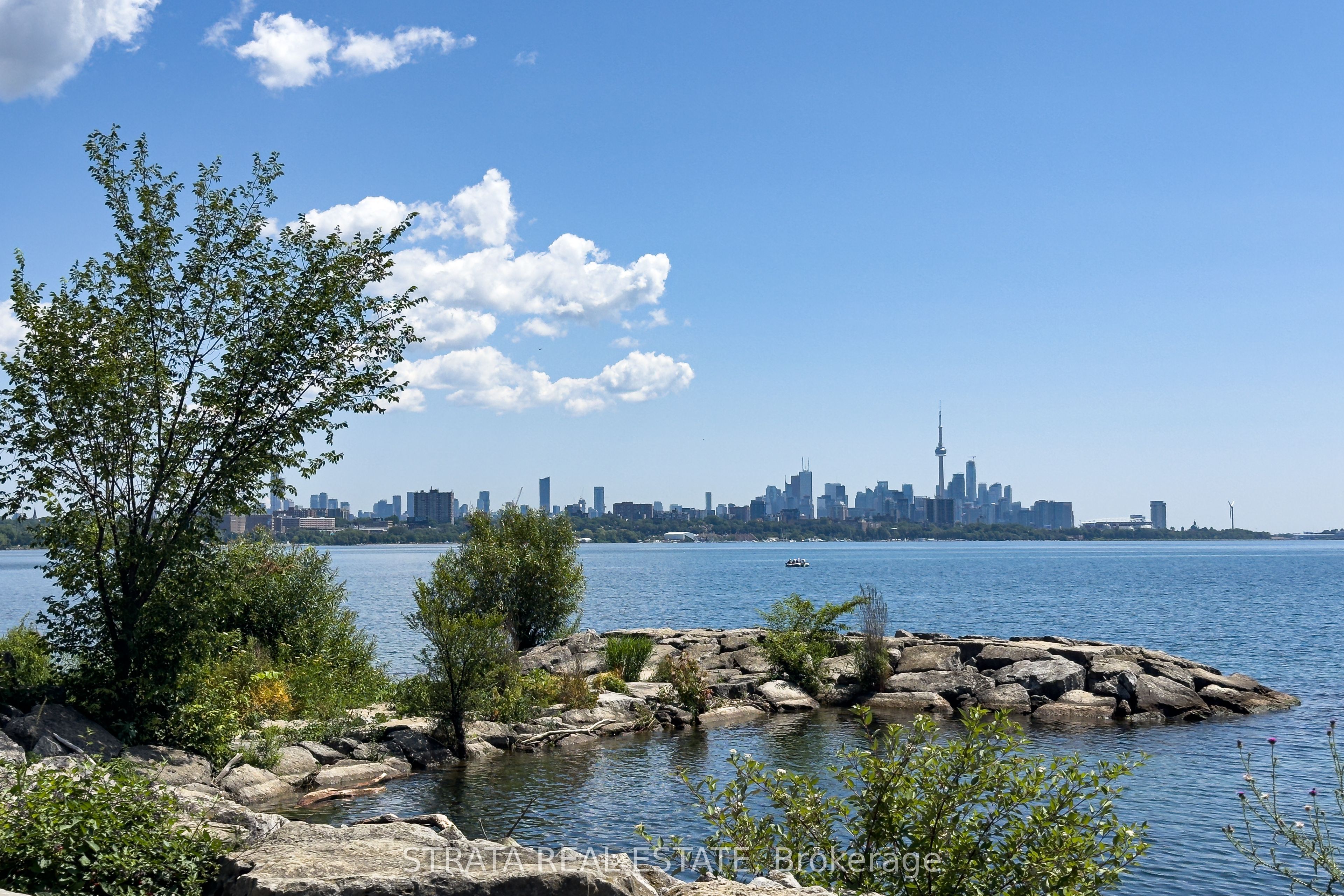 16 Brookers Lane 206, Toronto, ON M8V 0A5 photo 4