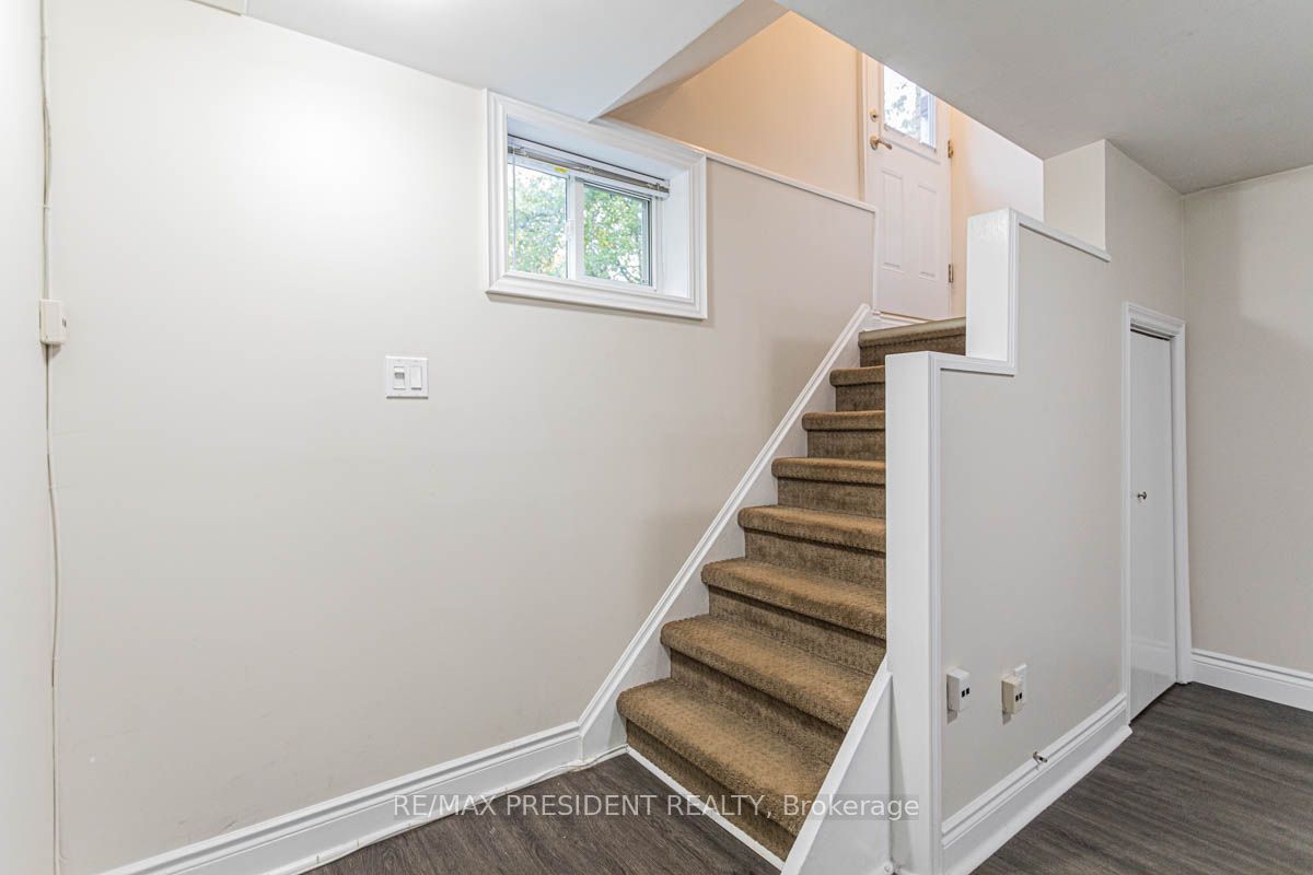 2280 Mountainside Drive Lower, Burlington, ON L7P 1B7 photo 5