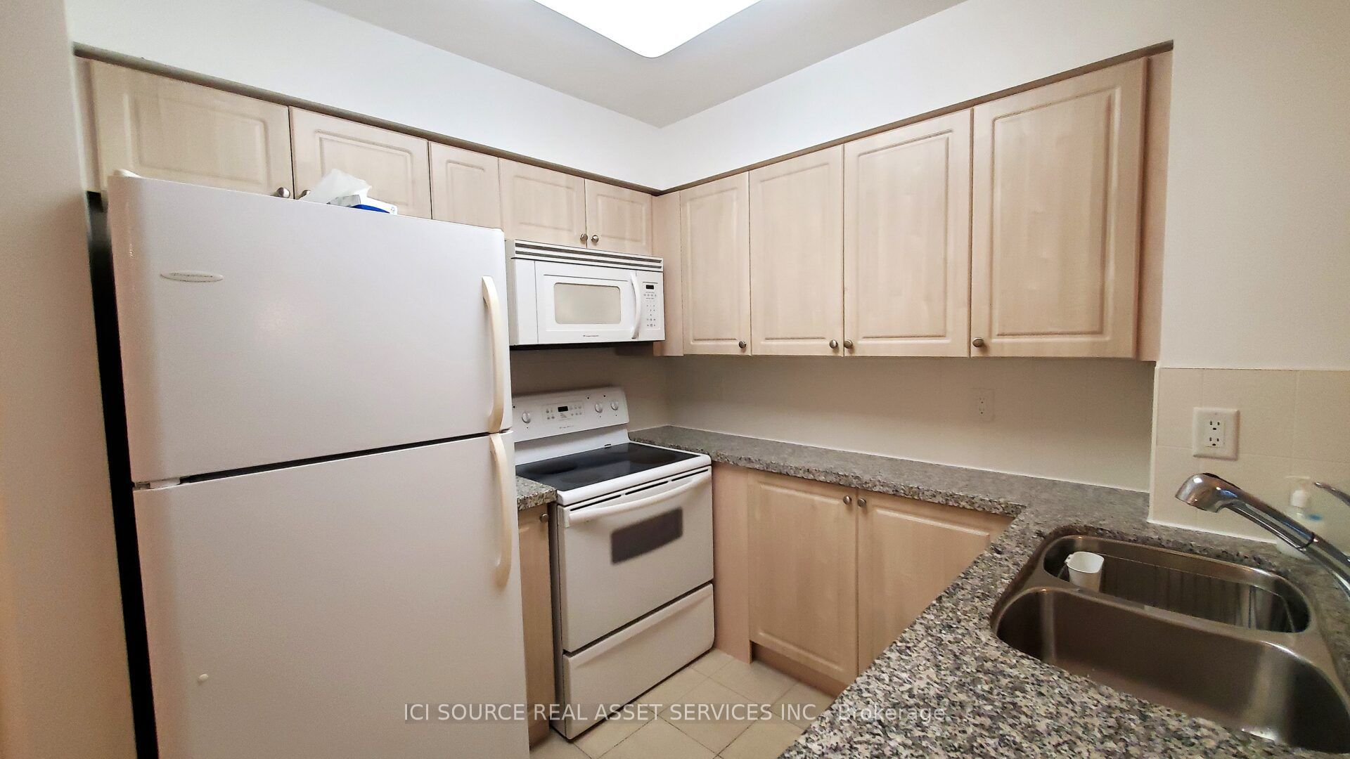 2119 Lake Shore Boulevard W 316, Toronto, ON M8V 4E8 photo 3