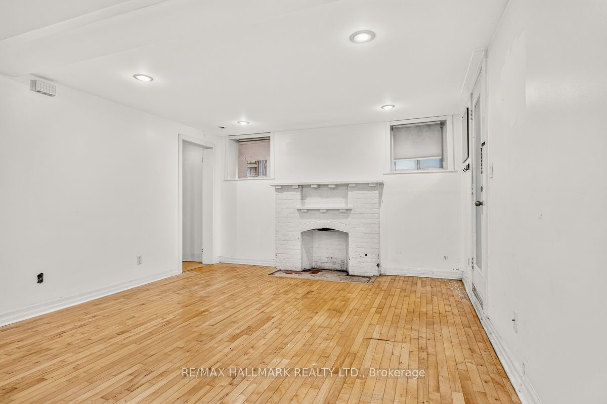 483 Parkside Drive Lower, Toronto, ON M6R 2Z9 photo 3