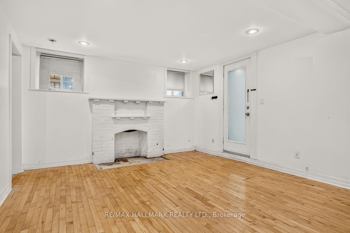483 Parkside Drive Lower, Toronto, ON M6R 2Z9 photo 5