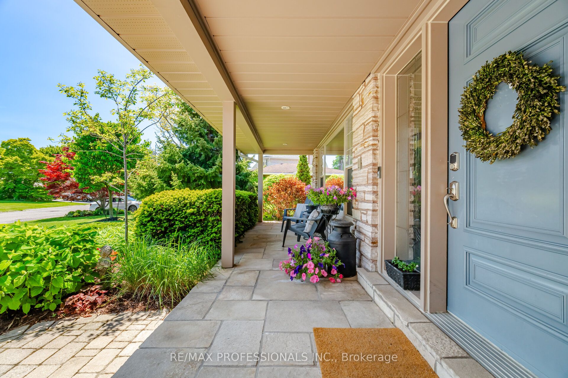 16 Cherry Post Crescent, Toronto, ON M9C 2K1 photo 5