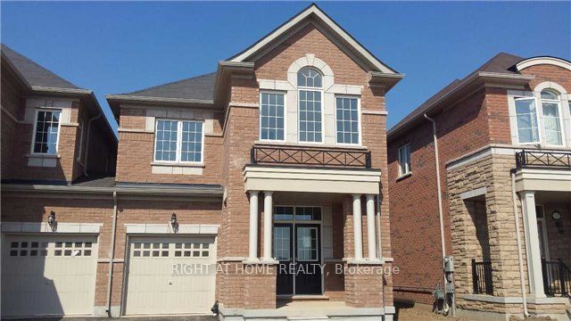 123 Huguenot Road, Oakville, ON L6H 0M3