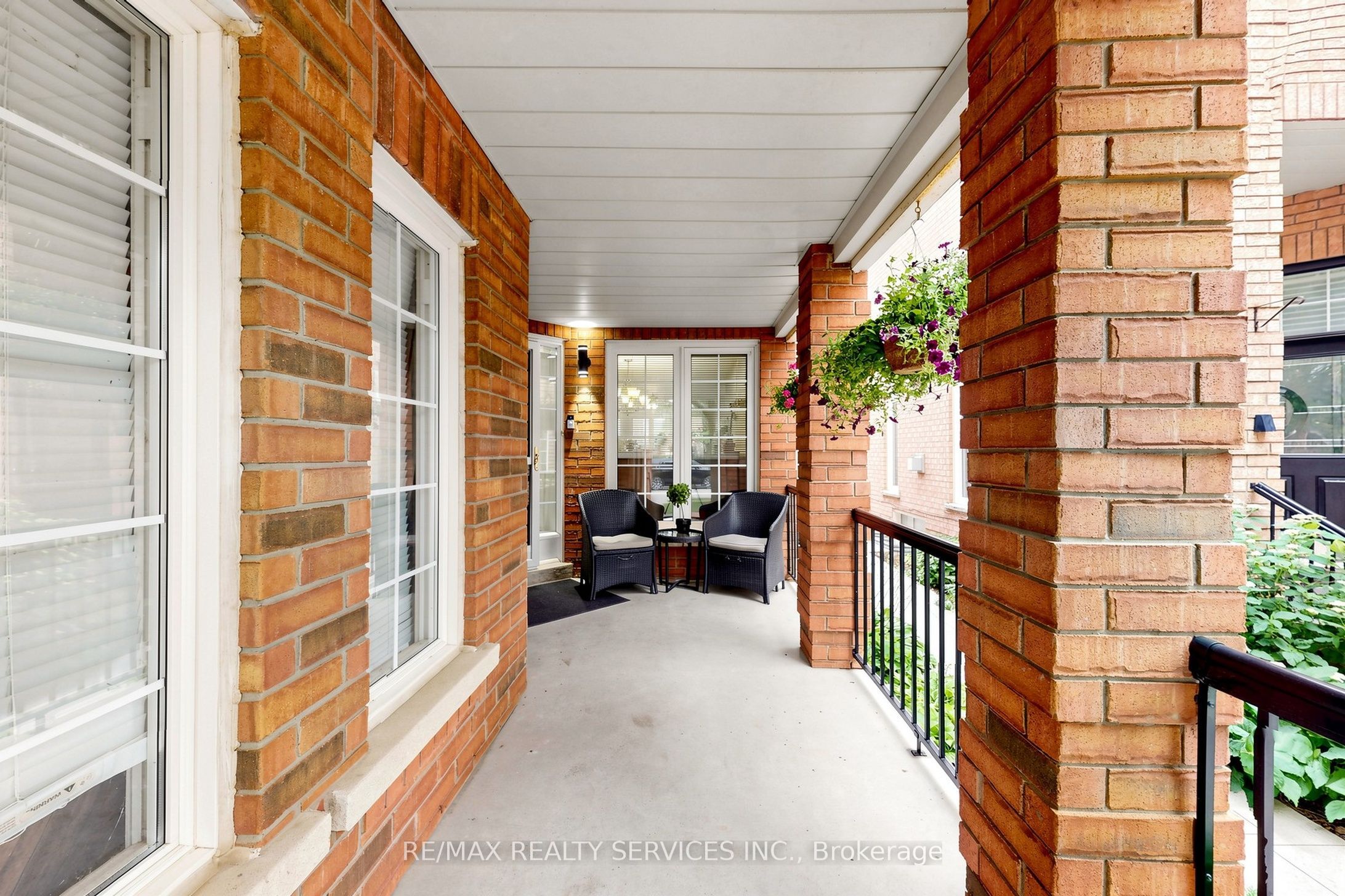 32 Hillpath Crescent, Brampton, ON L6Z 4T9 photo 5