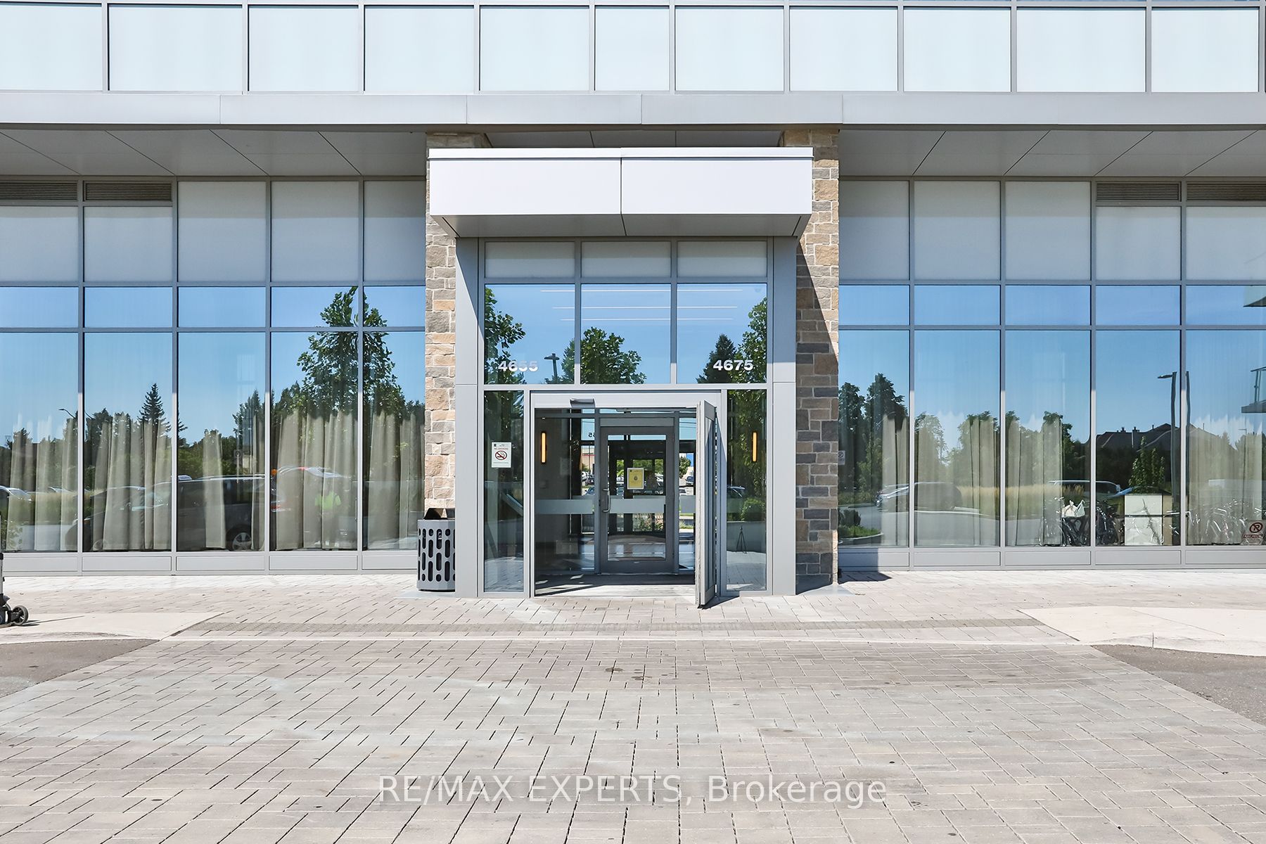 4675 Metcalfe Avenue 2108, Mississauga, ON L5M 0Z8 photo 2
