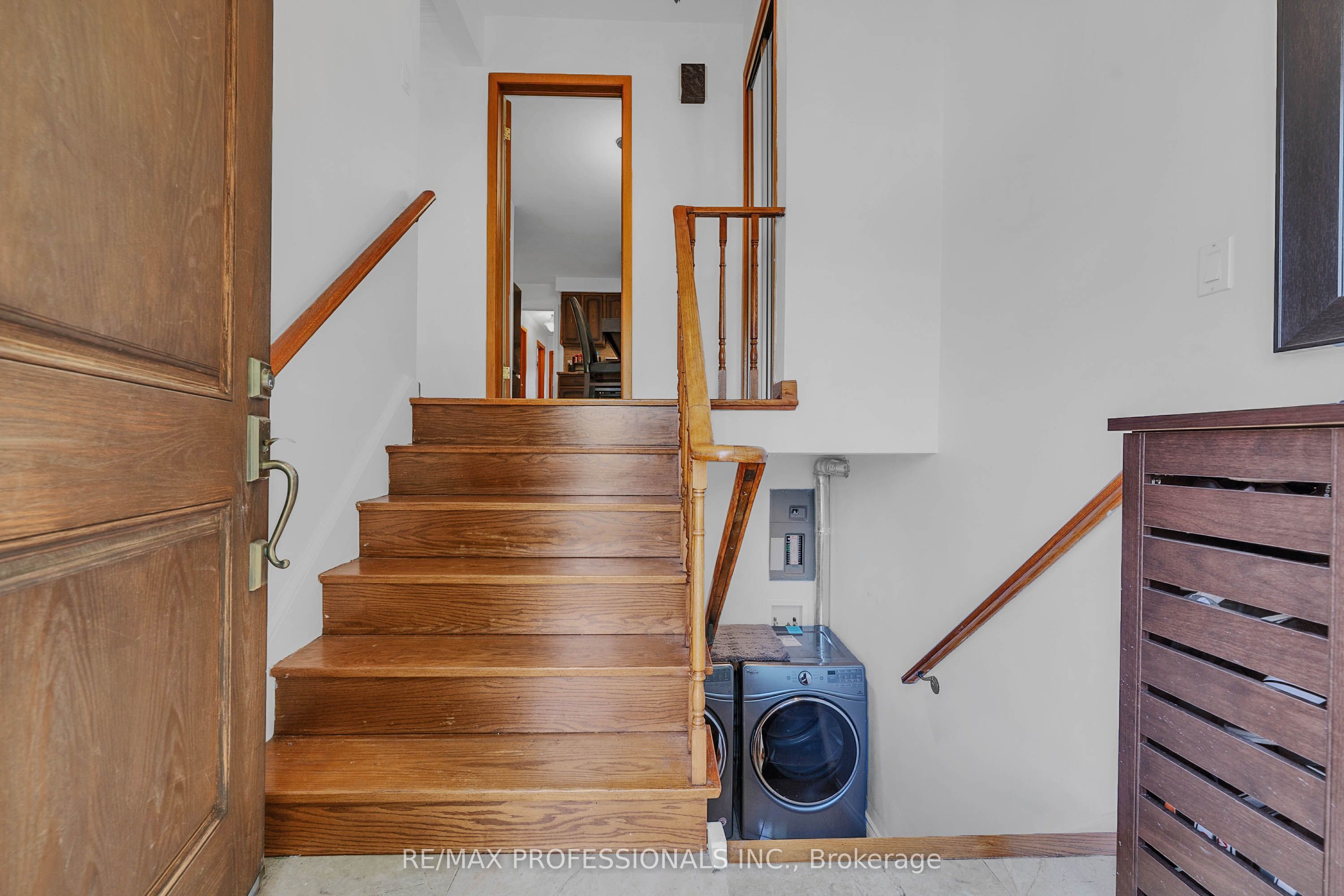 23 Anthia Drive, Toronto, ON M9L 1K6 photo 5