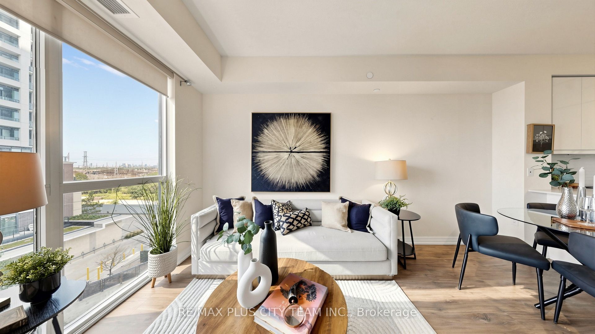 50 Thomas Riley Road 423, Toronto, ON M9B 0C5 photo 3
