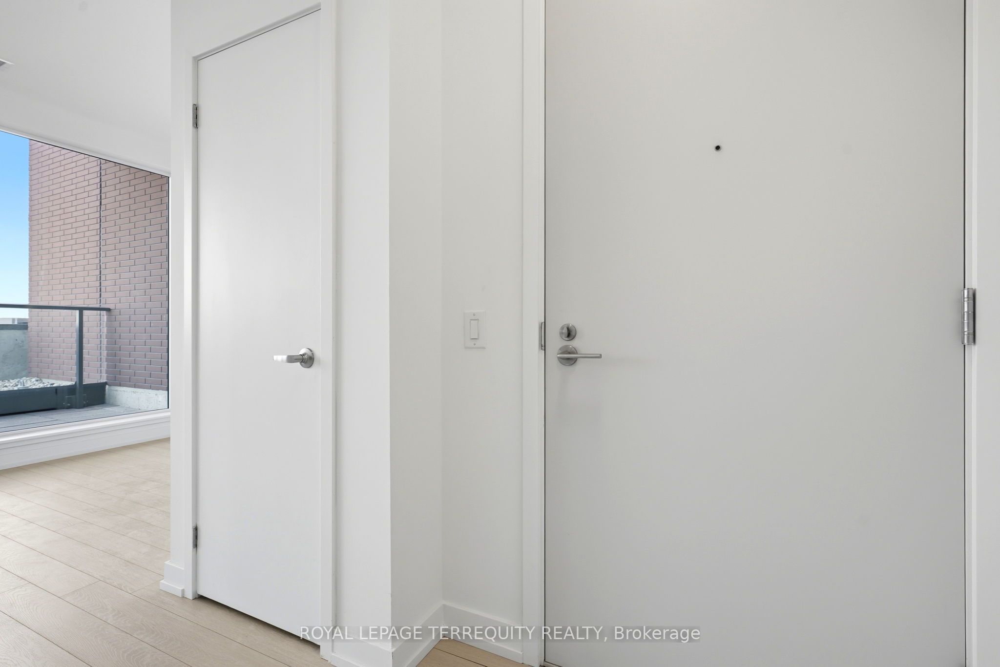4010 Eglinton Avenue W 712, Toronto, ON M9A 0G5 photo 4