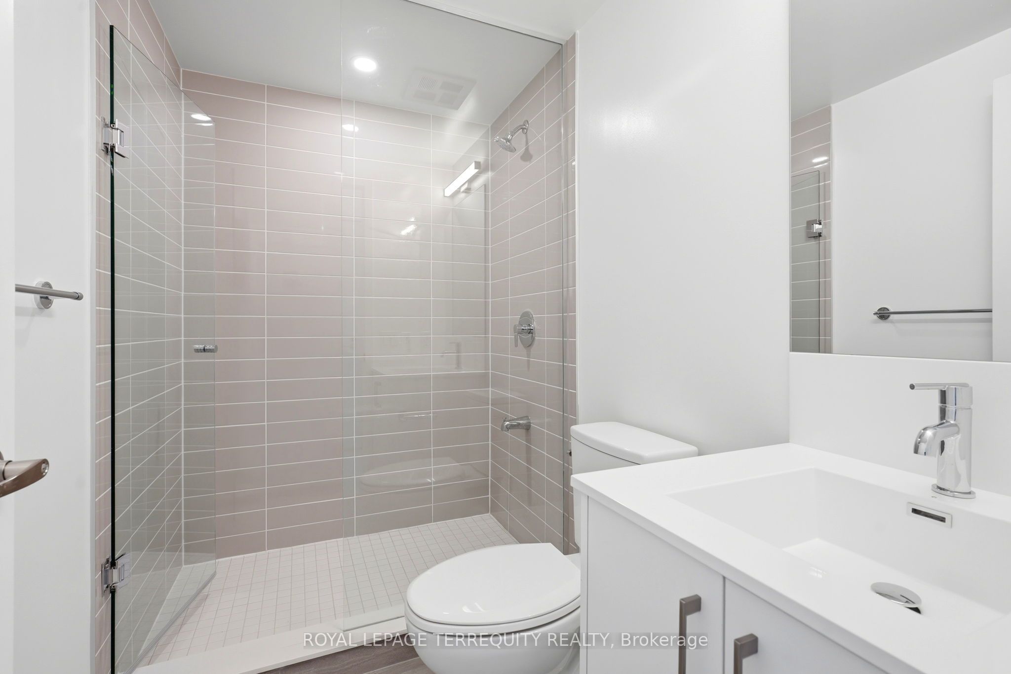 4010 Eglinton Avenue W 712, Toronto, ON M9A 0G5 photo 5