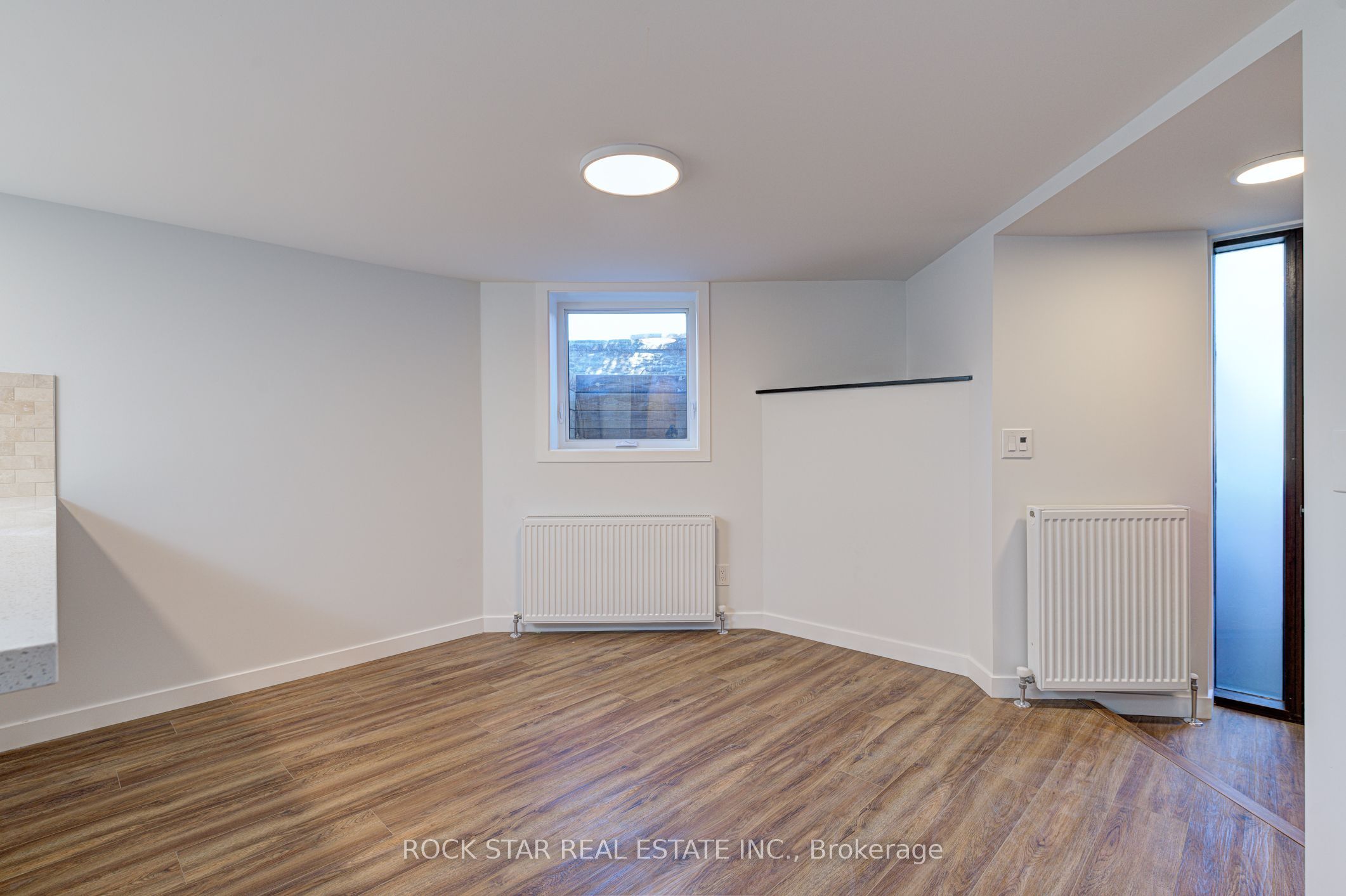402 Jane Street, Toronto, ON M6S 3Z5 photo 5