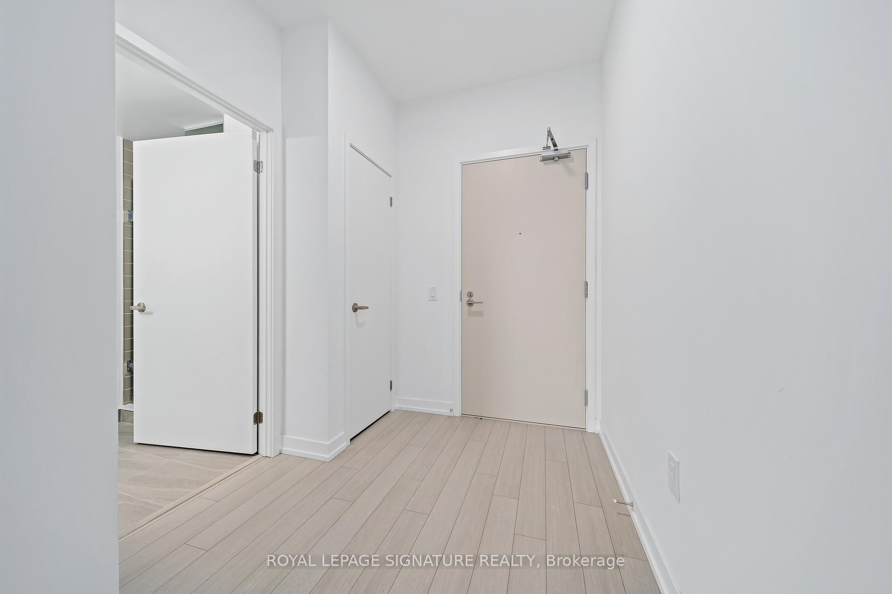 4010 Eglinton Avenue W 711, Toronto, ON M9A 0G5 photo 3