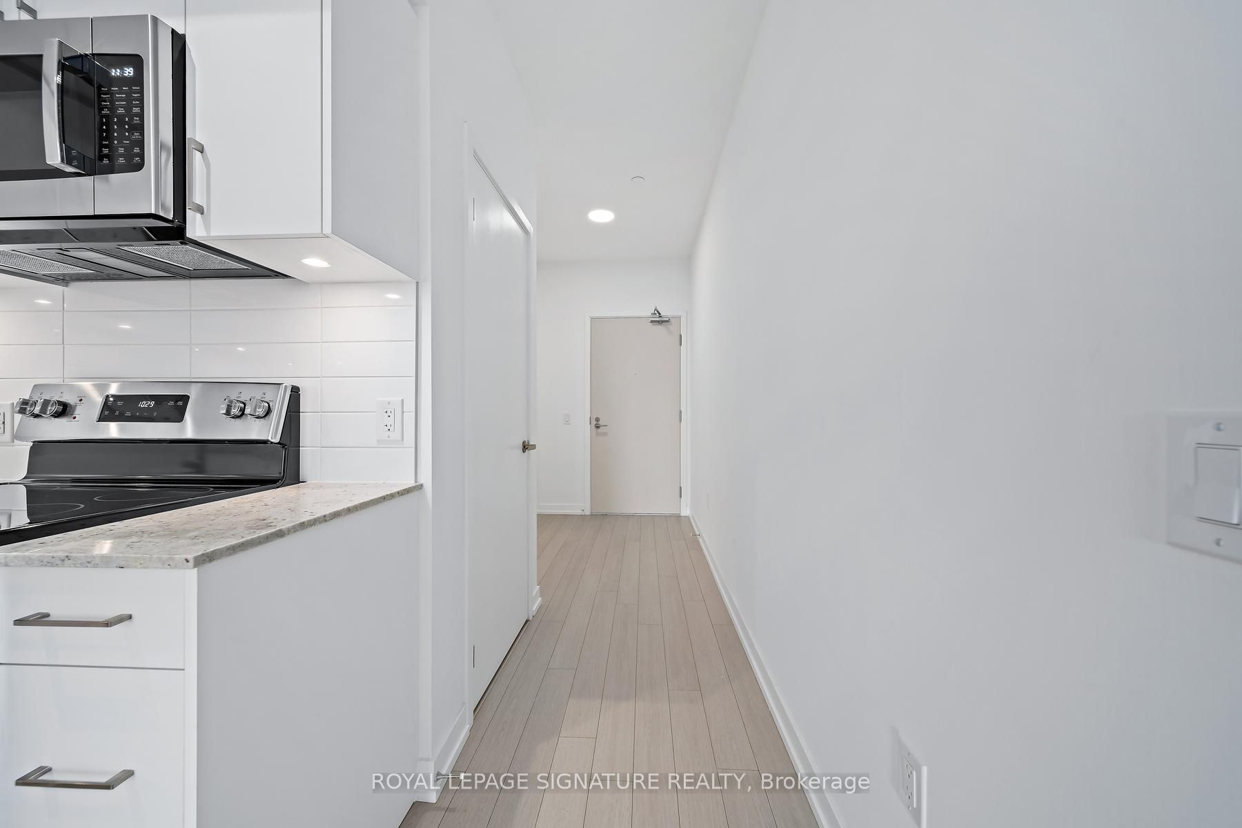 4010 Eglinton Avenue W 711, Toronto, ON M9A 0G5 photo 4