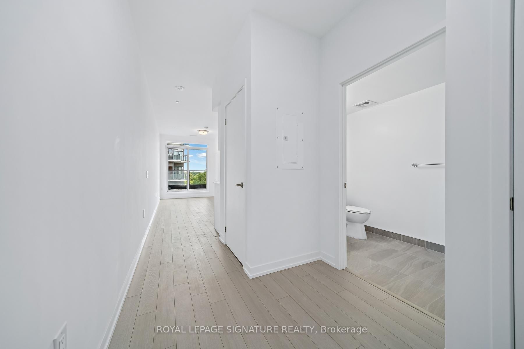 4010 Eglinton Avenue W 711, Toronto, ON M9A 0G5 photo 5