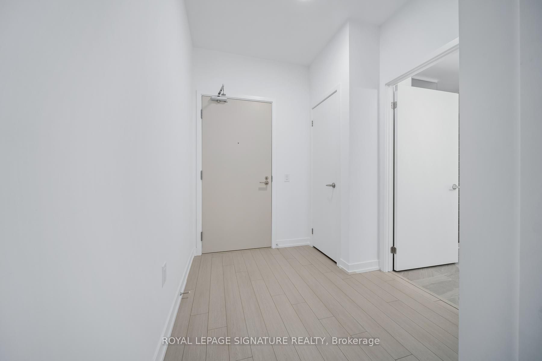 4010 Eglinton Avenue W 714, Toronto, ON M9A 0G5 photo 3