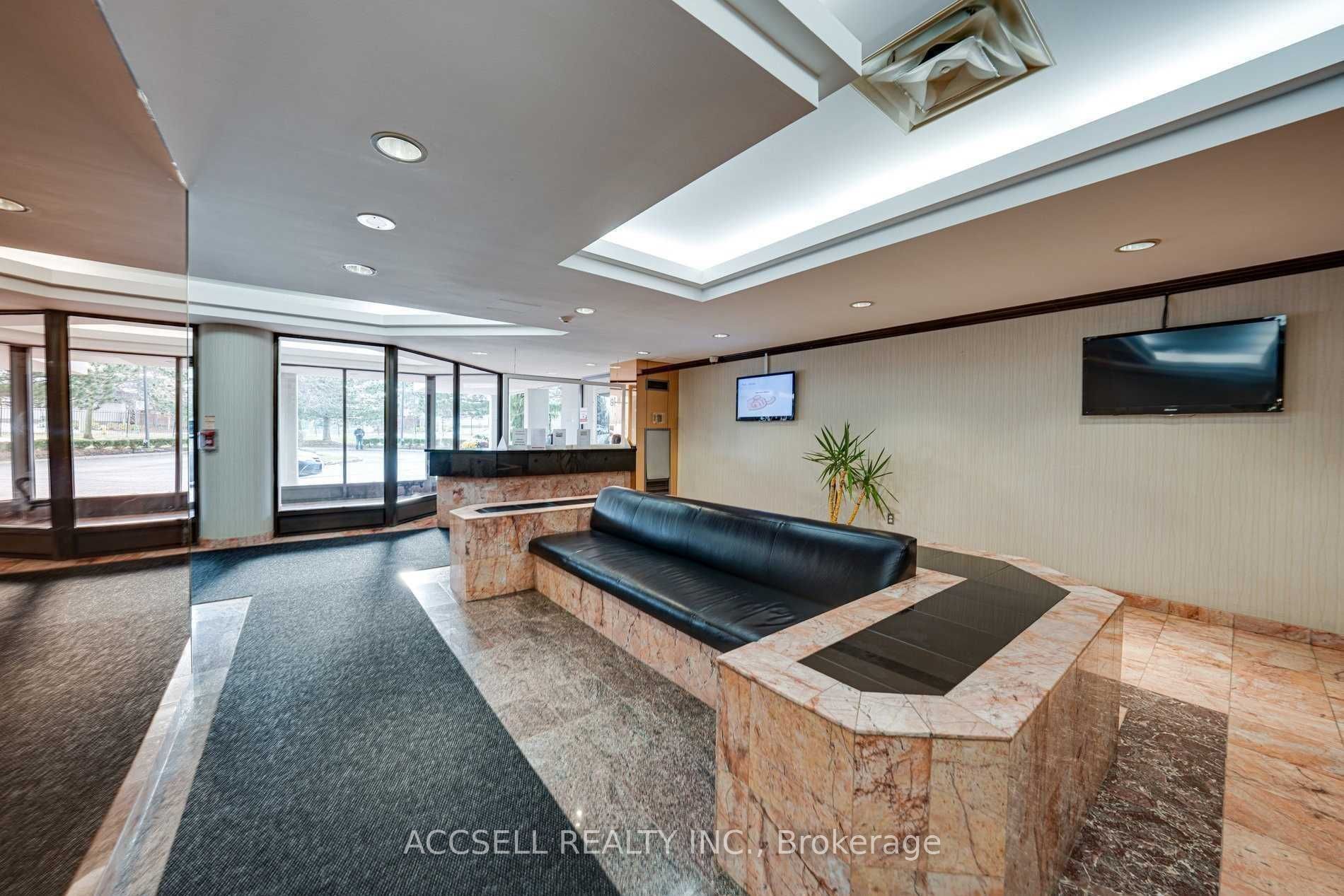 1 Rowntree Road 1714, Toronto, ON M9V 5G7 photo 3