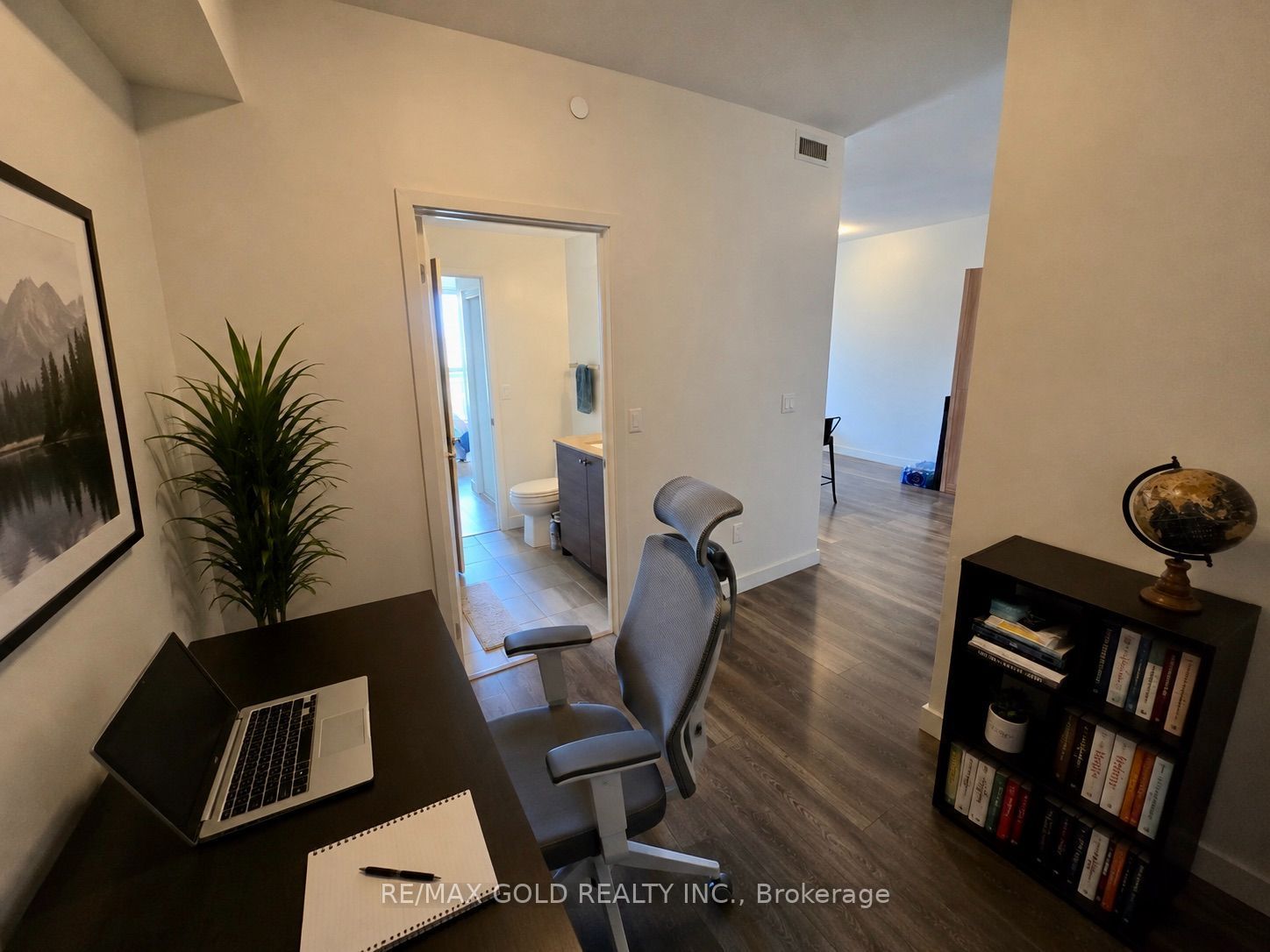 210 Sabina Drive 218, Oakville, ON L6H 7C3 photo 4