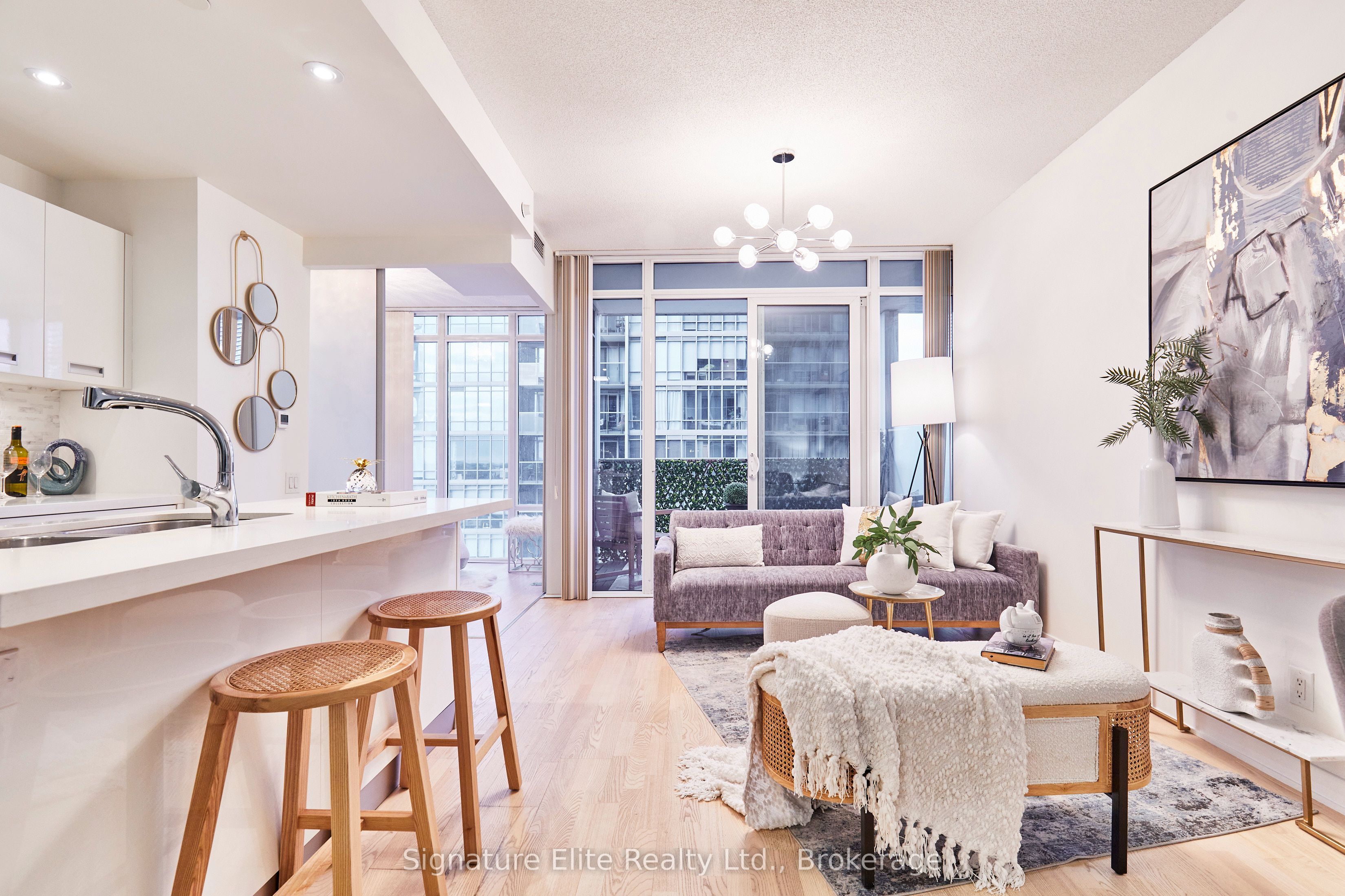 88 Park Lawn Road 1210, Toronto, ON M8Y 0B5 photo 4