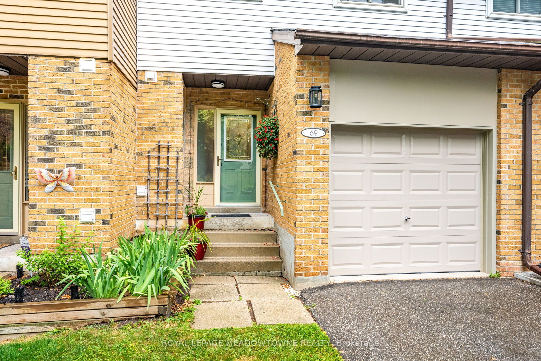 69 Lynden Circle, Halton Hills, ON L7G 4Y7 photo 3