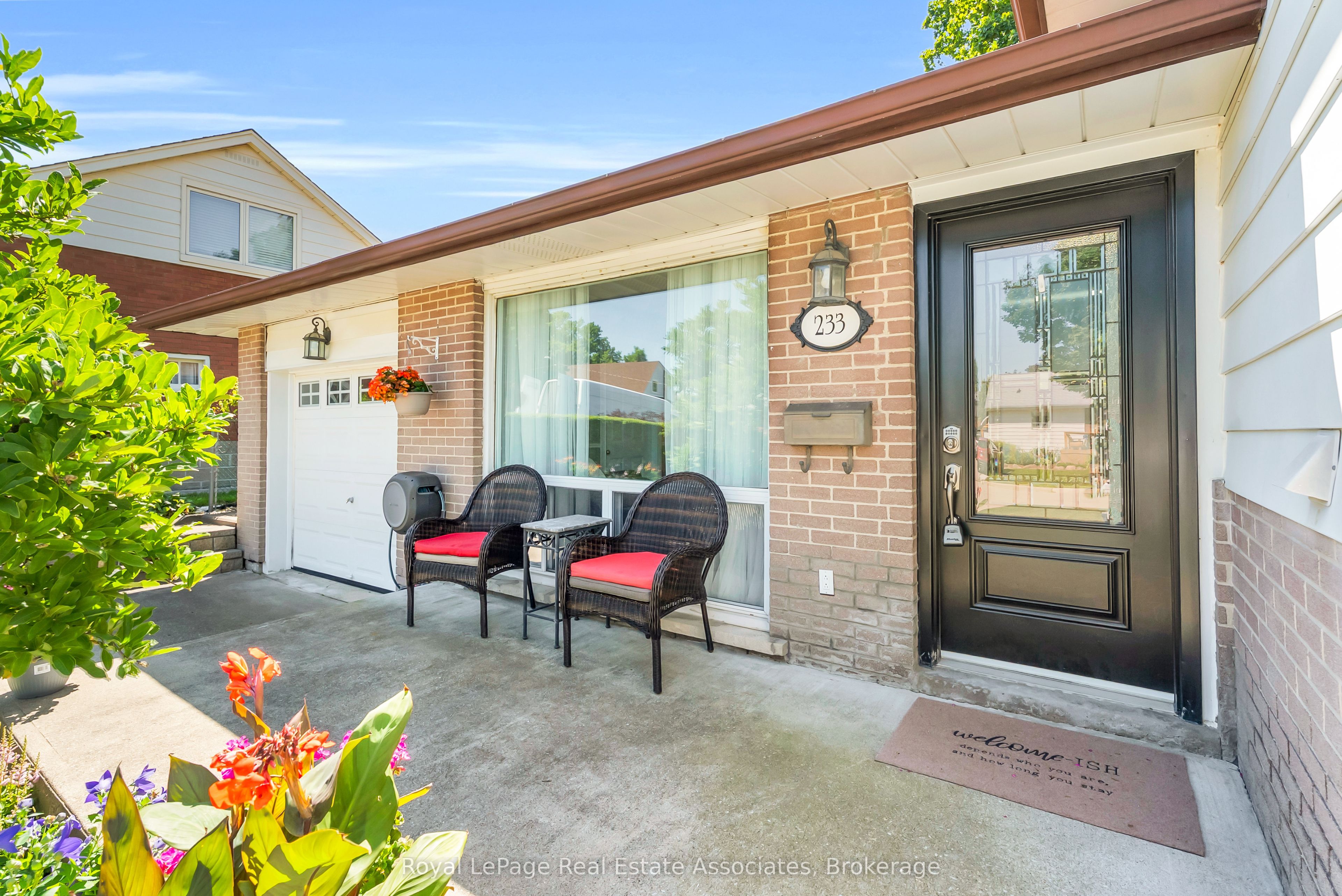 233 Elmore Drive, Halton Hills, ON L7J 1T8 photo 4