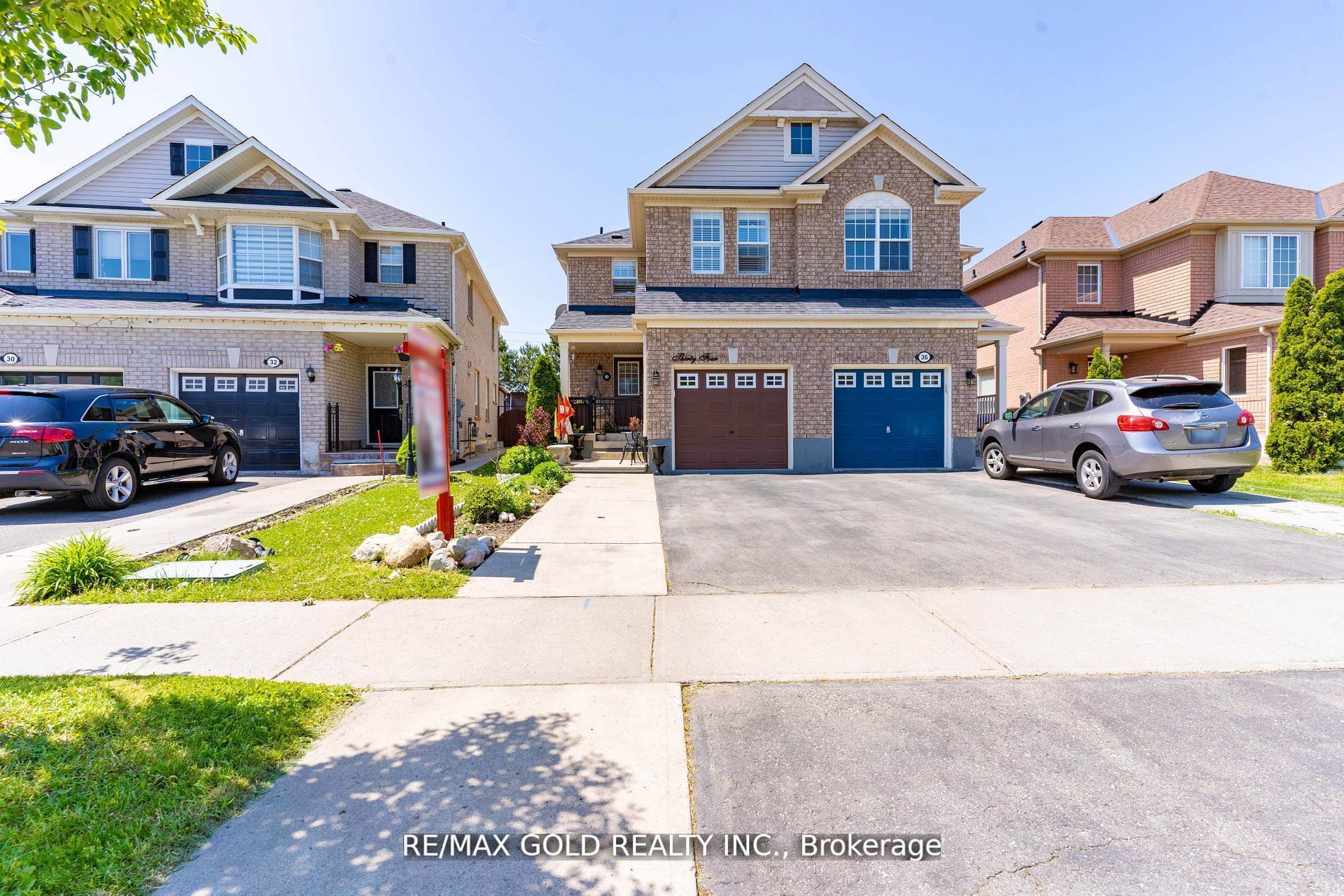 34 Jingle Crescent, Brampton, ON L6S 0B2 photo 3