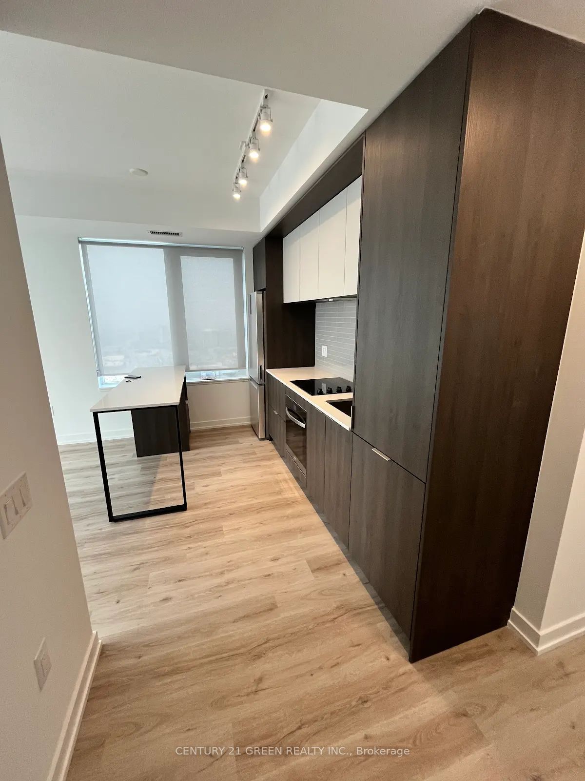 395 Square One Drive 3503, Mississauga, ON L5B 0P6 photo 3
