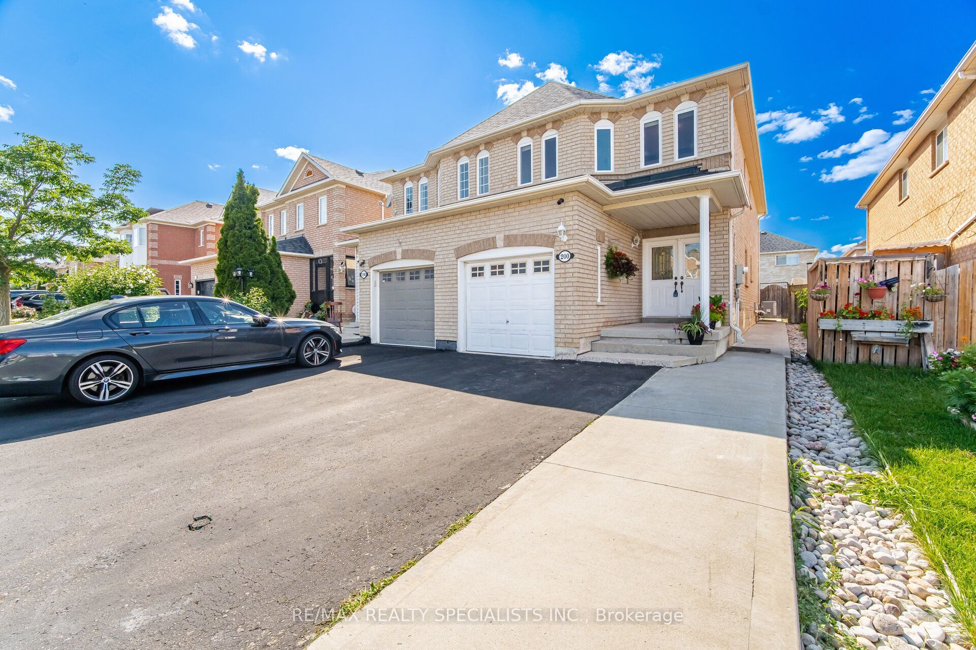 200 Tiller Trail, Brampton, ON L6X 4T1 photo 2