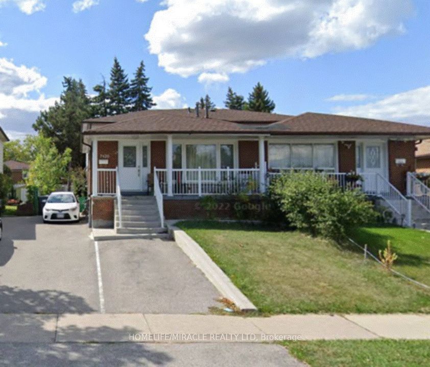 7426 Catalpa Road, Mississauga, ON L4T 2T3