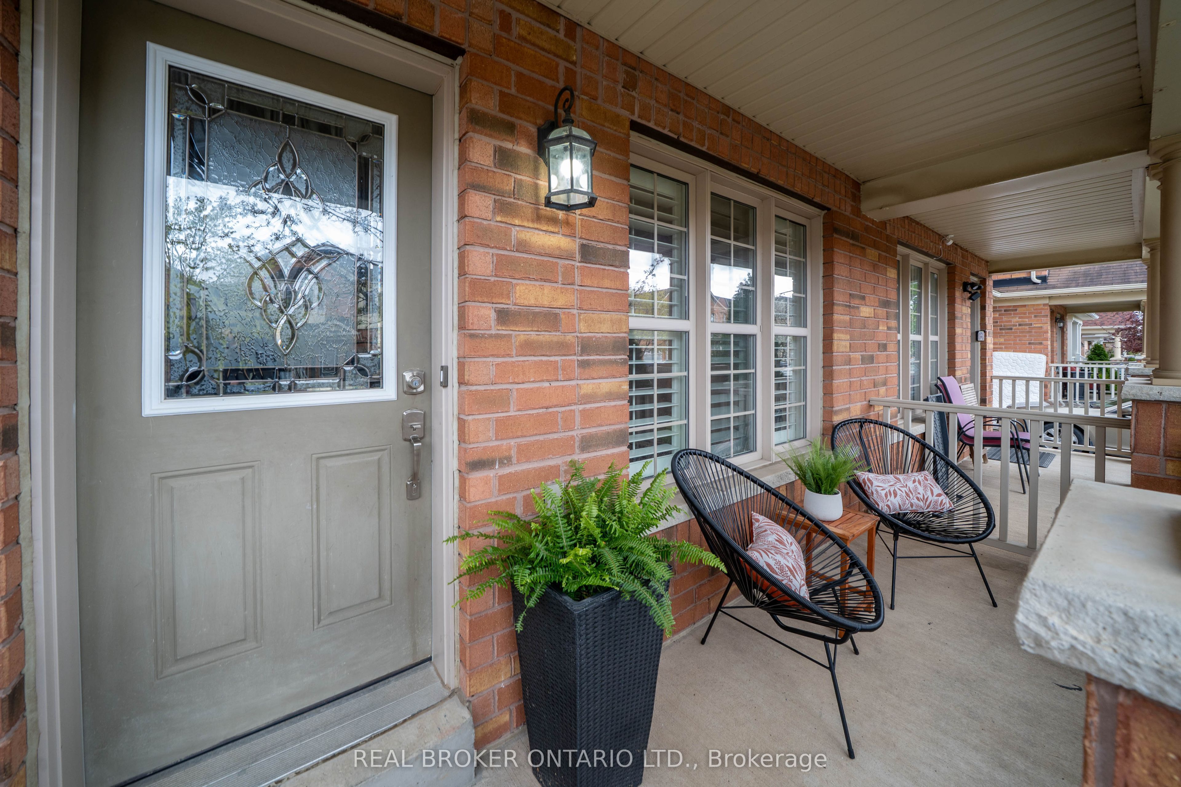 134 Mccready Drive, Milton, ON L9T 0V5 photo 3