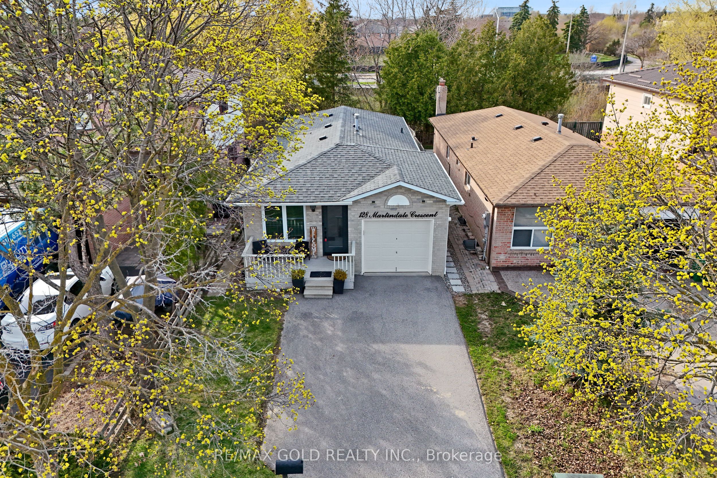 128 Martindale Crescent, Brampton, ON L6X 2V1 photo 4