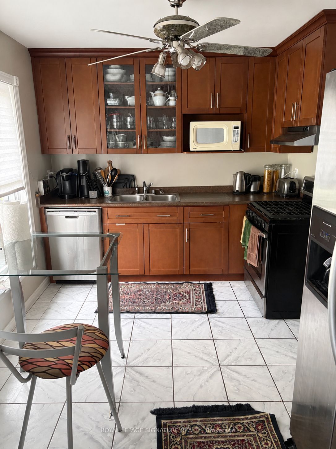 137 Madoc Drive Main/Upper, Brampton, ON L6V 2A5 photo 4