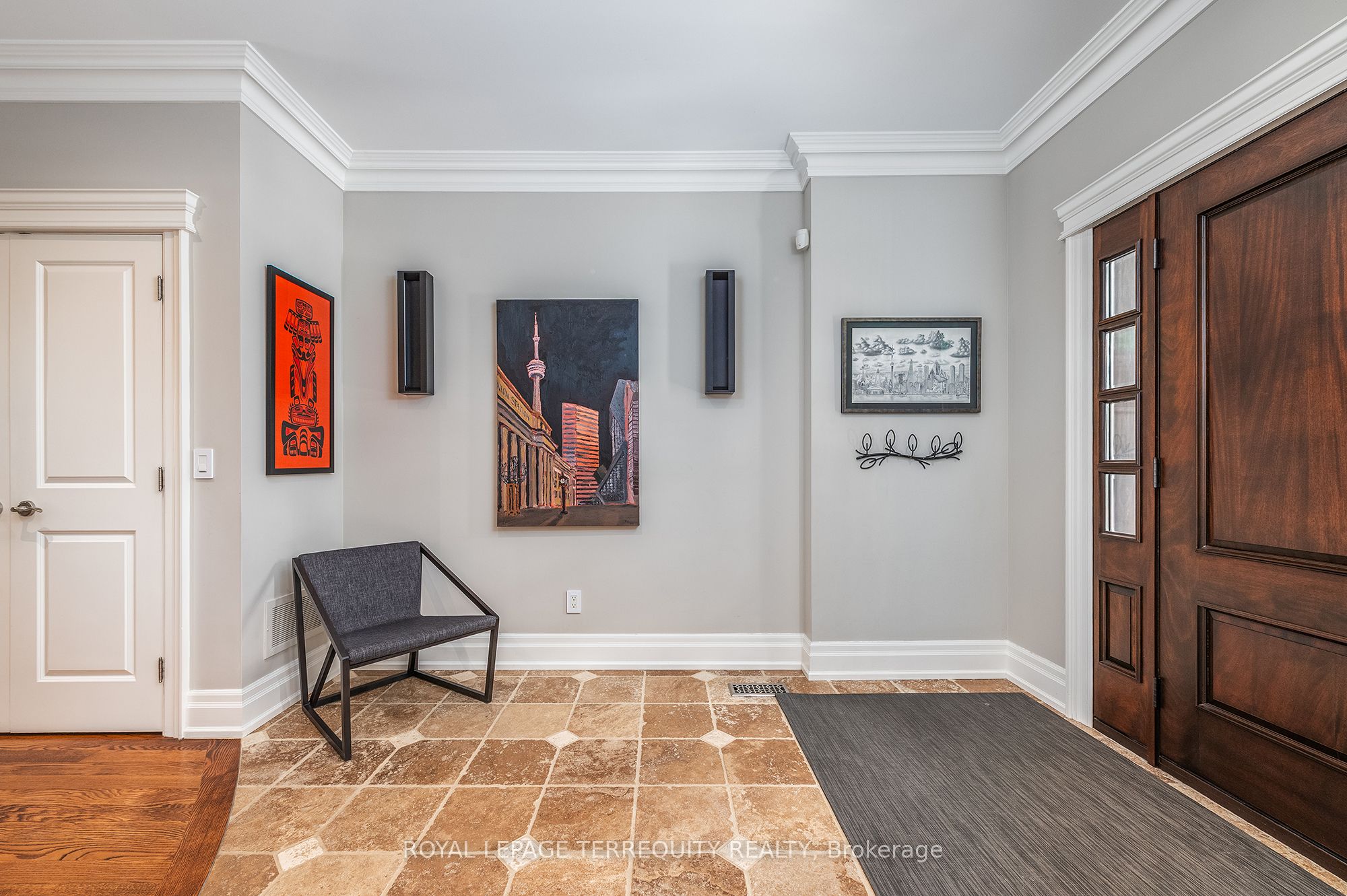 19 Bannon Avenue, Toronto, ON M8X 1T6 photo 5