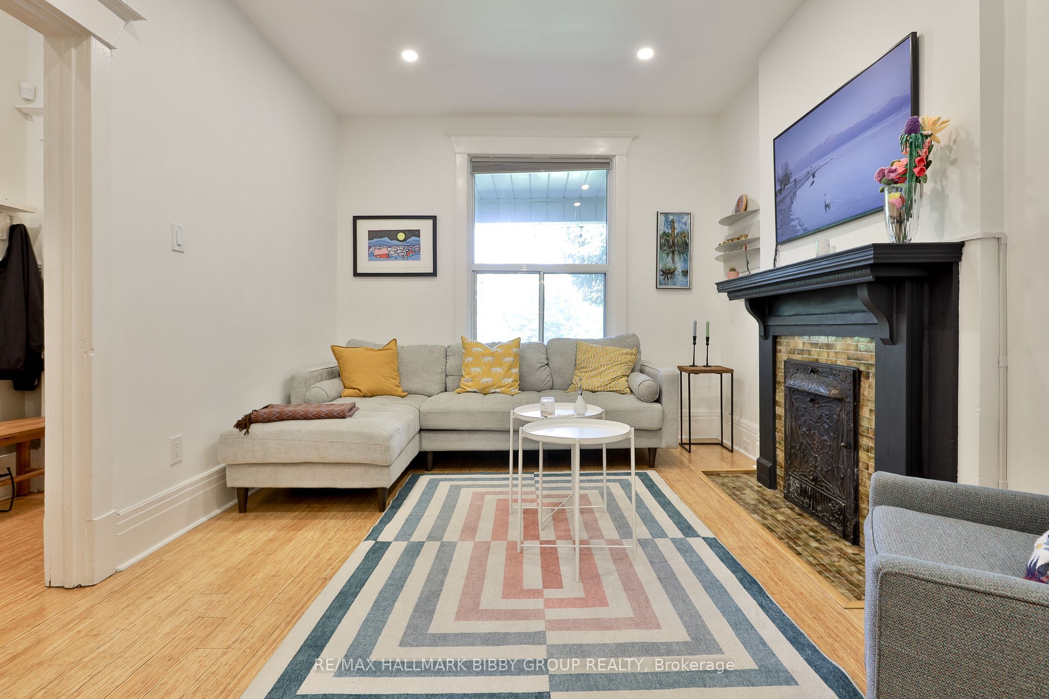 987 Saint Clarens Avenue, Toronto, ON M6H 3X8 photo 2