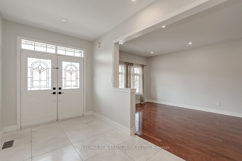 2596 North Ridge Trail, Oakville, ON L6H 7L5 photo 4