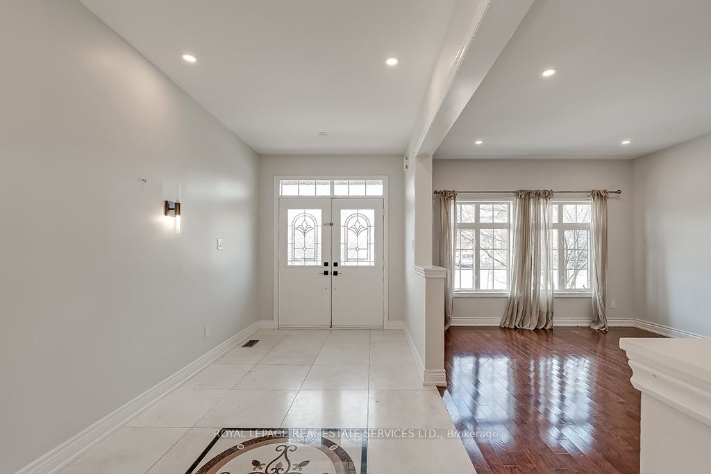 2596 North Ridge Trail, Oakville, ON L6H 7L5 photo 5