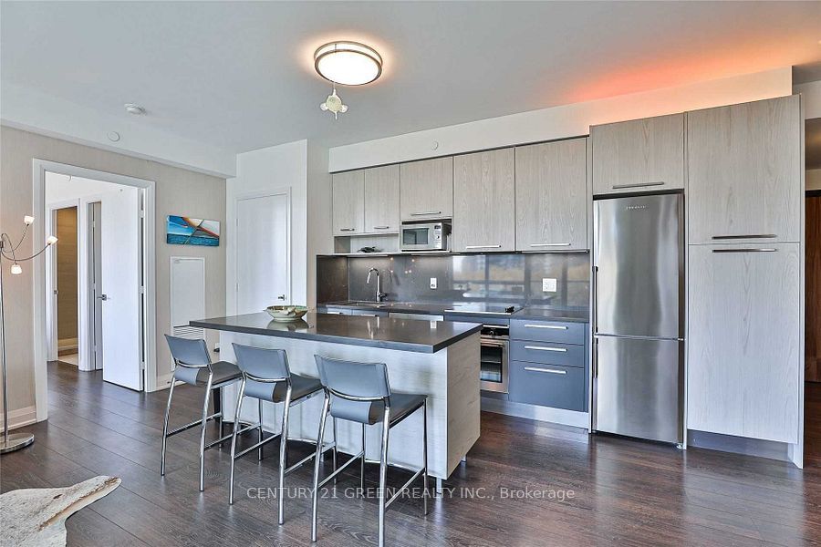 36 Park Lawn Road 303, Toronto, ON M8V 0E5