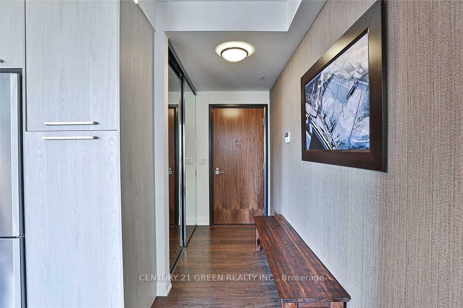 36 Park Lawn Road 303, Toronto, ON M8V 0E5 photo 2