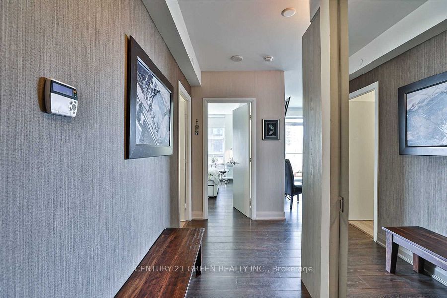 36 Park Lawn Road 303, Toronto, ON M8V 0E5 photo 3