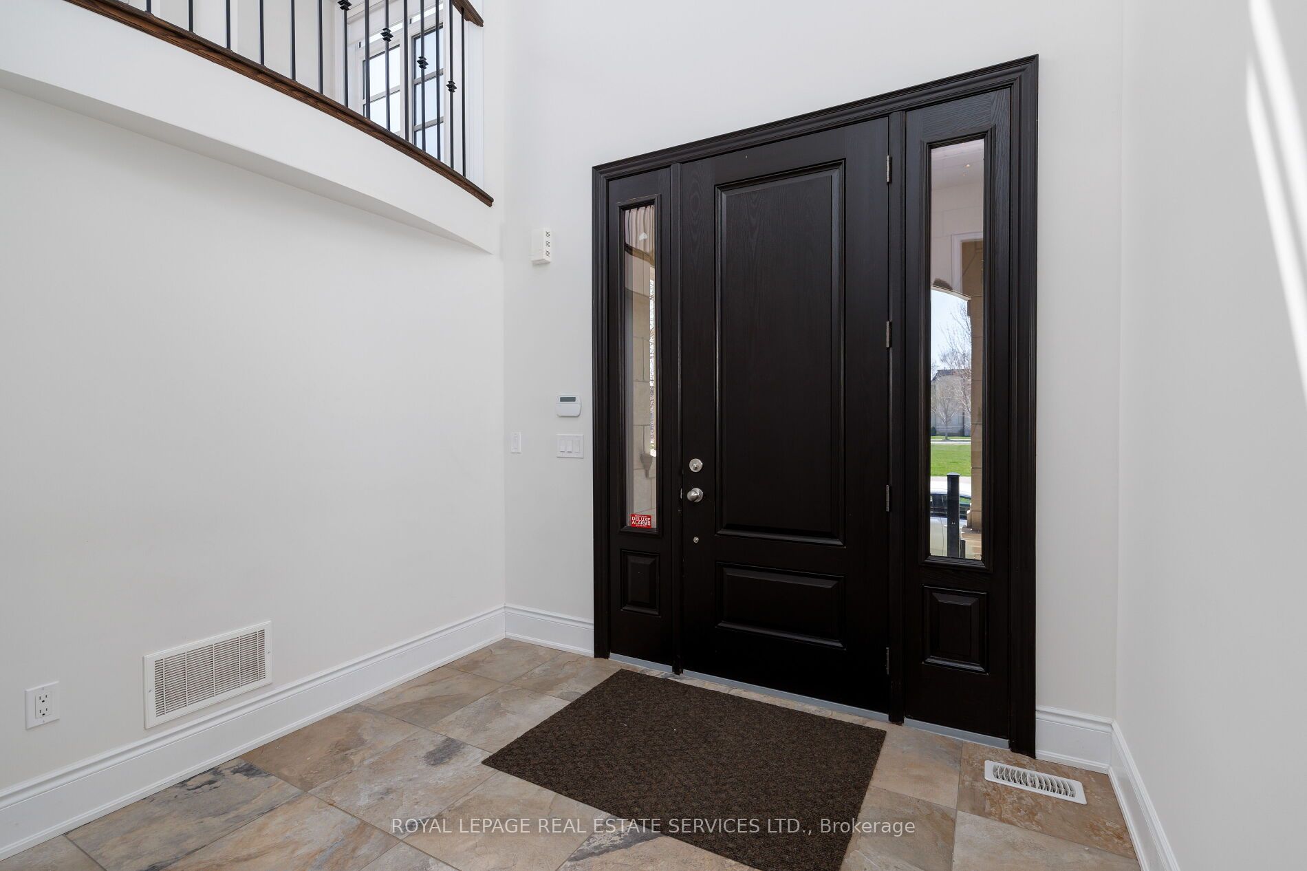 257 Hanover Street, Oakville, ON L6K 0H3 photo 4