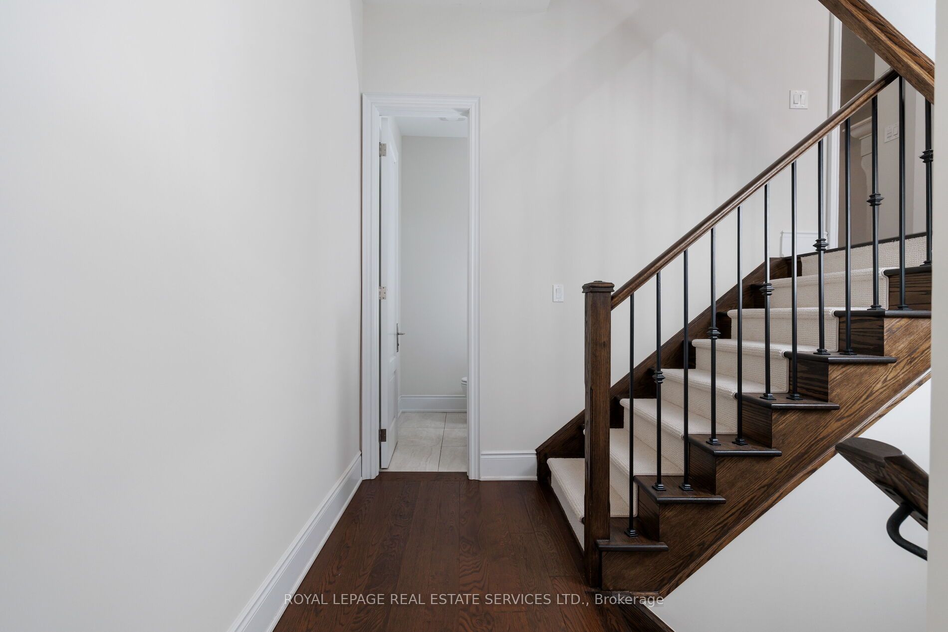 257 Hanover Street, Oakville, ON L6K 0H3 photo 5