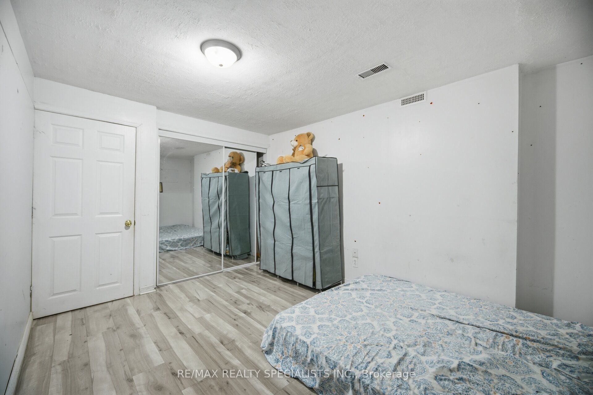 64 Dolphin Song Crescent, Brampton, ON L6R 2A7 photo 5