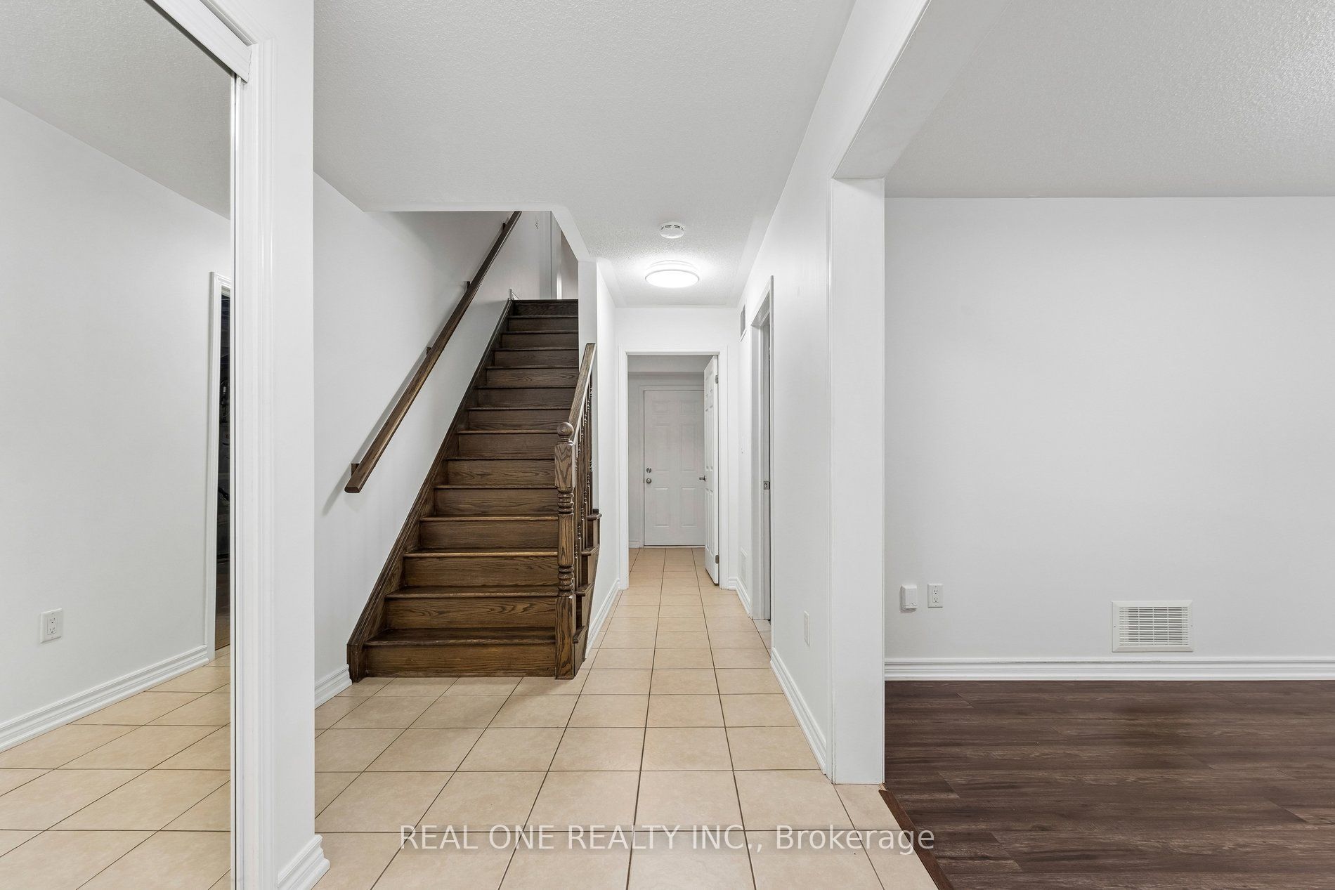 30 Henneberry Lane, Brampton, ON L7A 0V8 photo 4