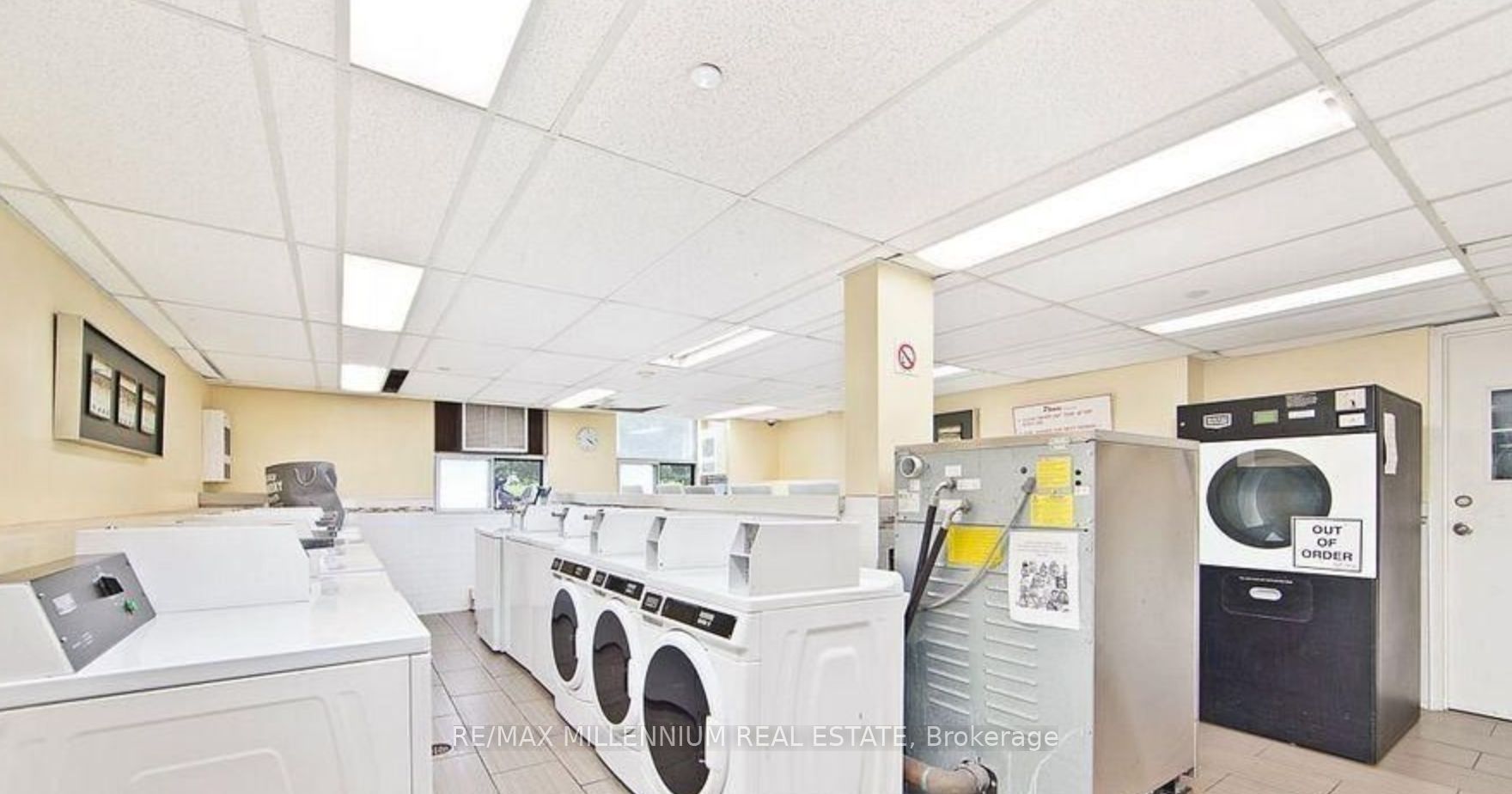 15 Kensington Rd Road 1512, Brampton, ON L6T 3W2 photo 2