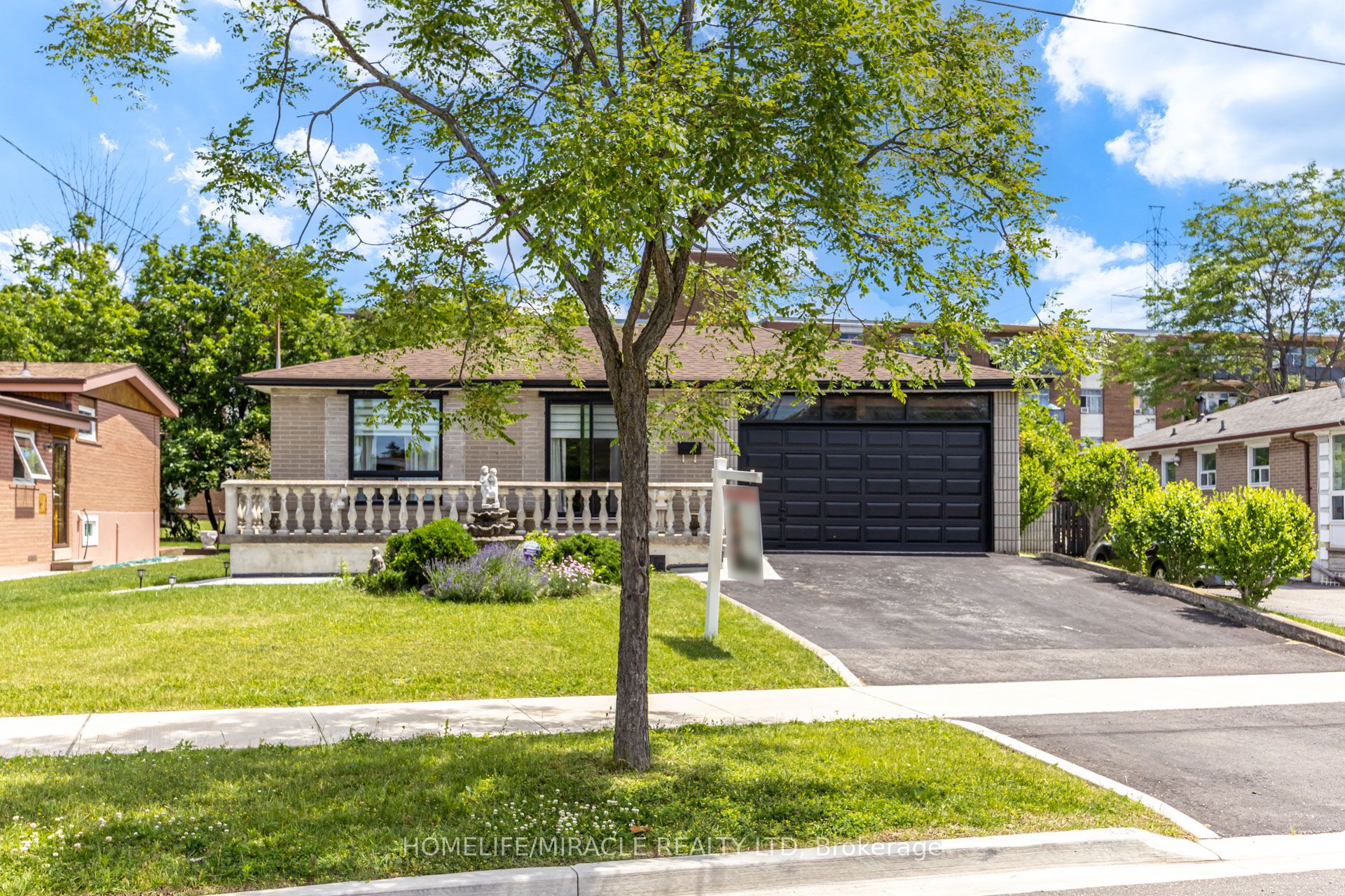 9 Wheatsheaf Crescent, Toronto, ON M3N 1P7 photo 2