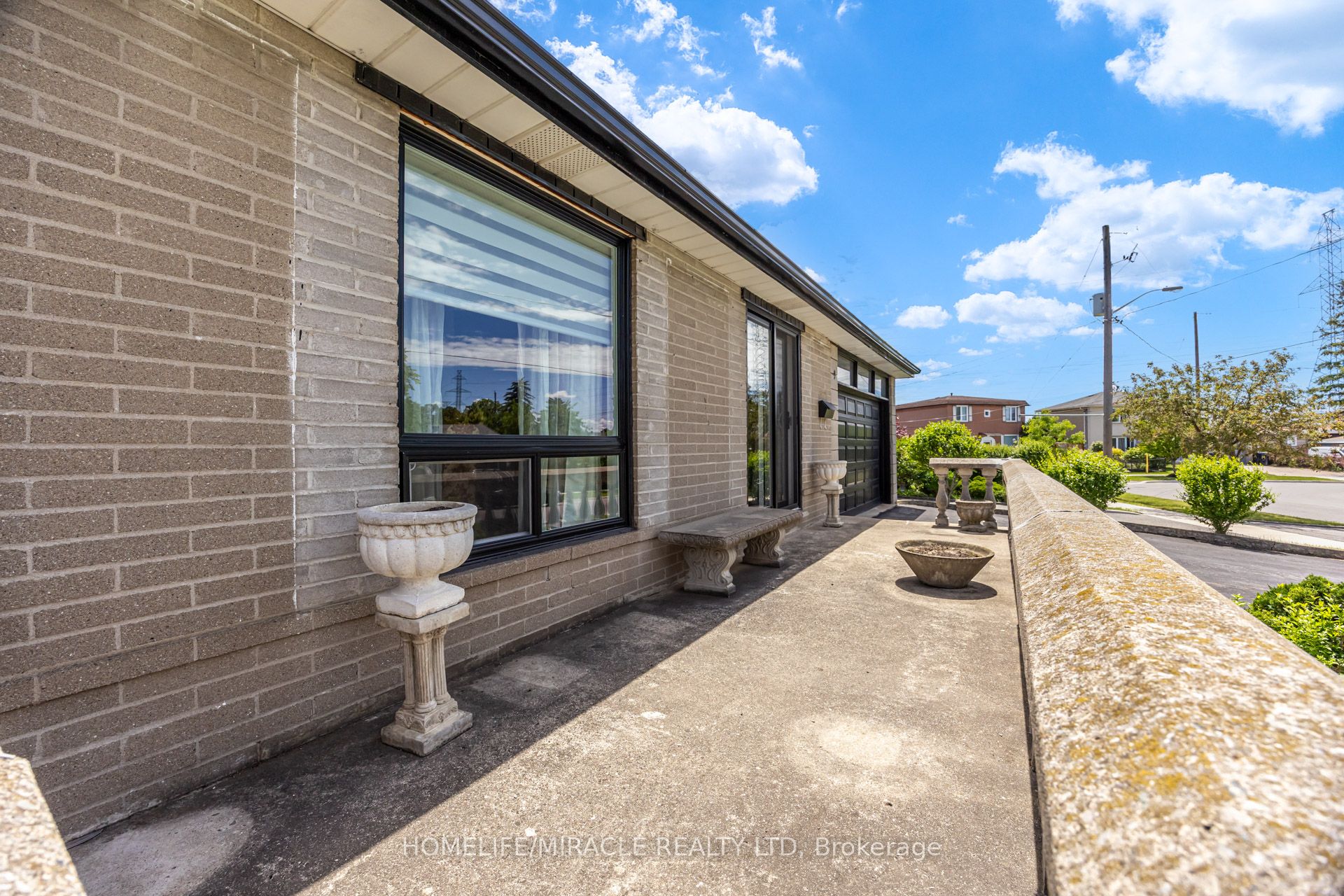9 Wheatsheaf Crescent, Toronto, ON M3N 1P7 photo 3