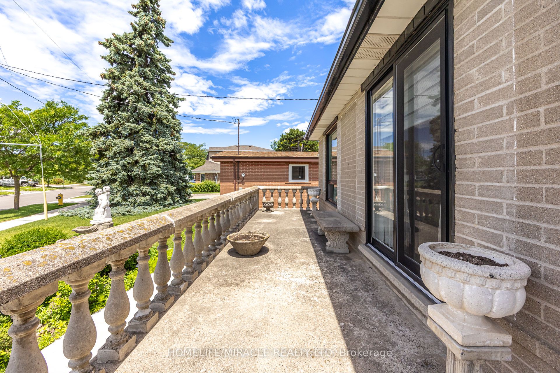 9 Wheatsheaf Crescent, Toronto, ON M3N 1P7 photo 4