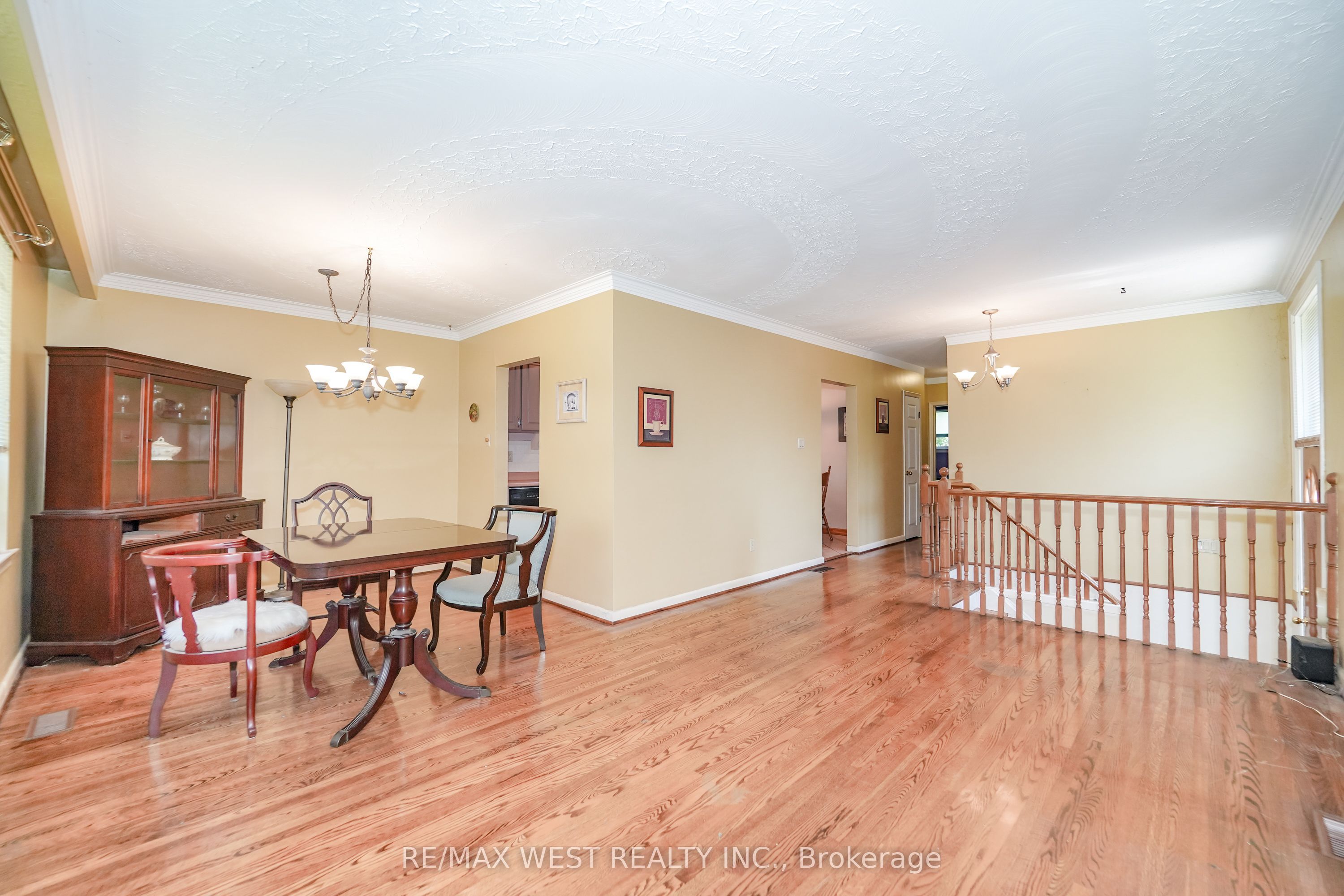 18 Mcclure Avenue, Brampton, ON L6X 2E3 photo 3