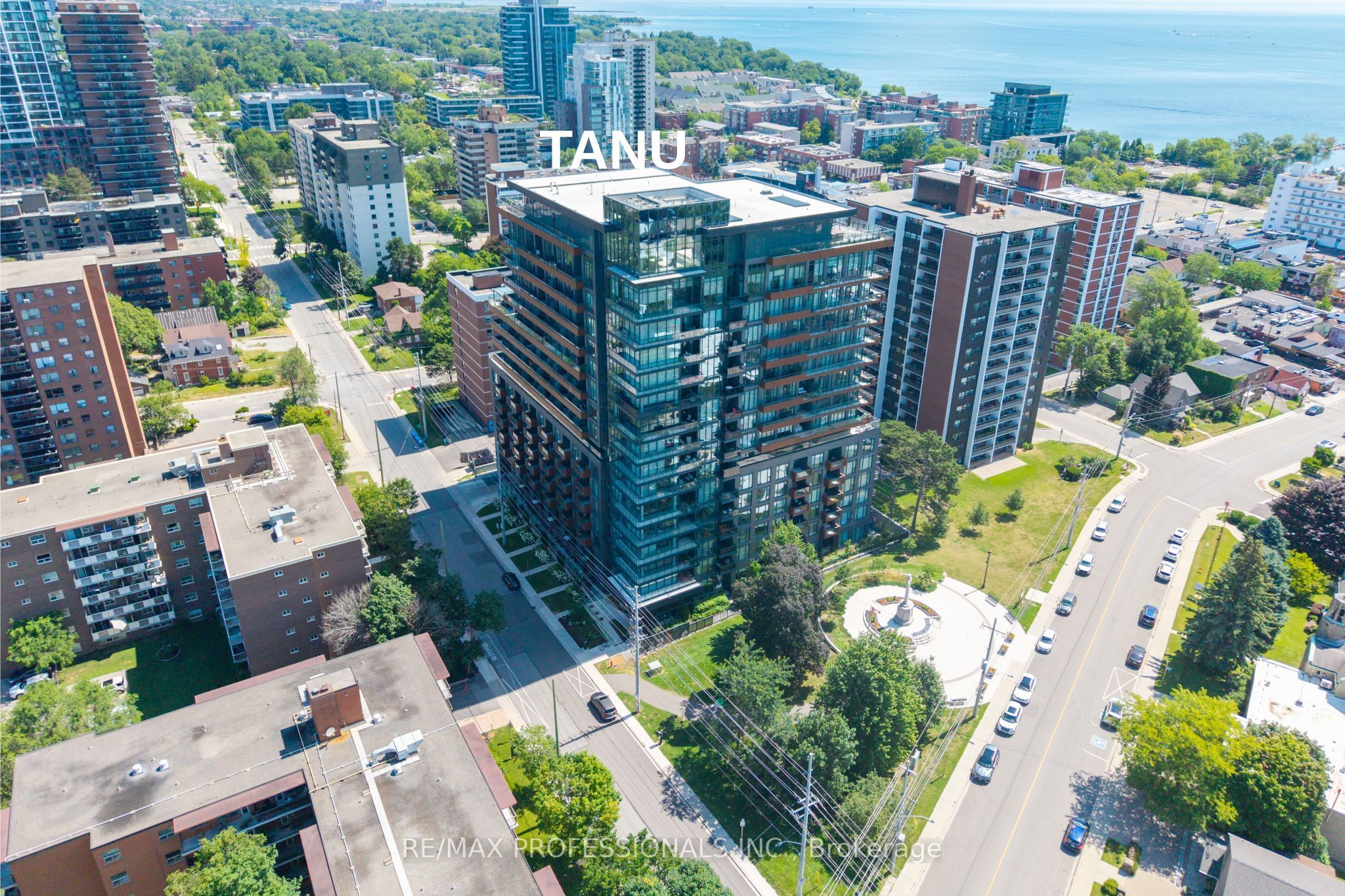 21 Park Street E 816, Mississauga, ON L5G 1L6 photo 4
