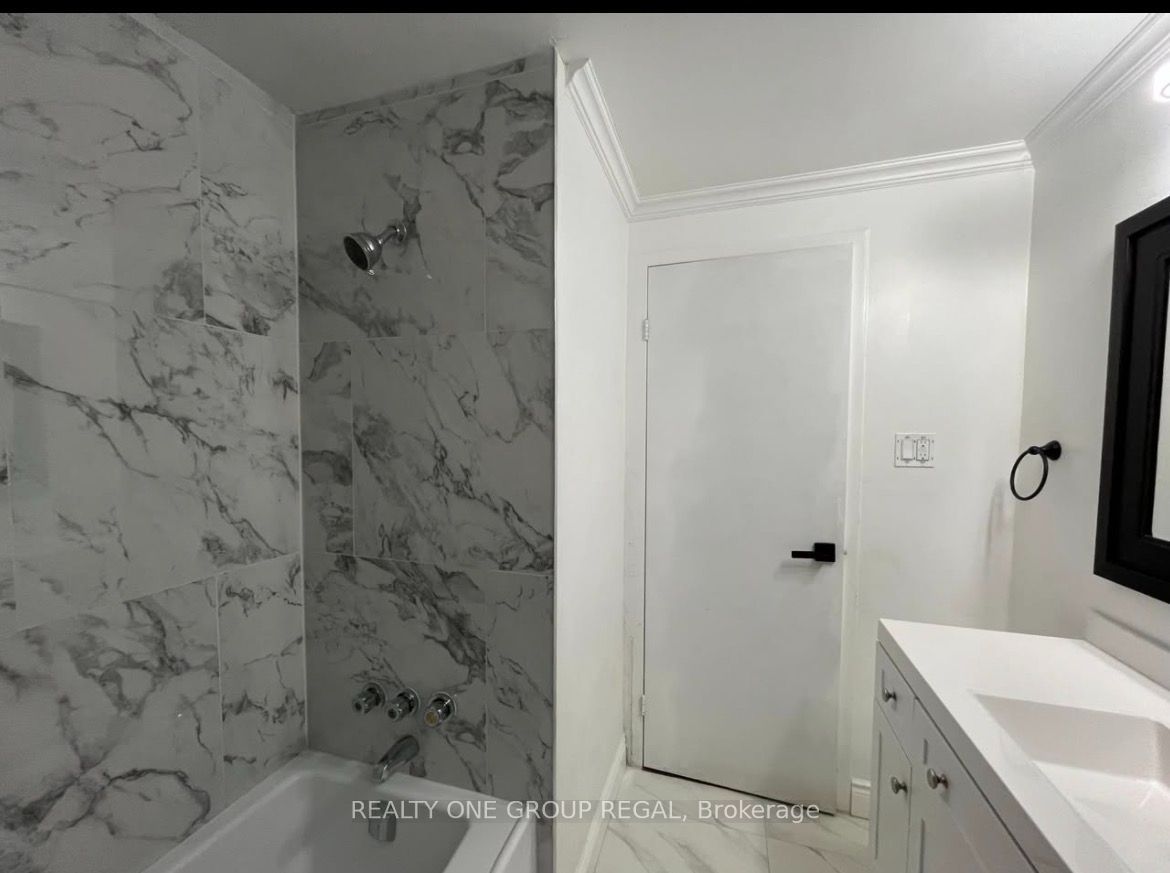 2128 Ghent Avenue A, Burlington, ON L7L 5B9