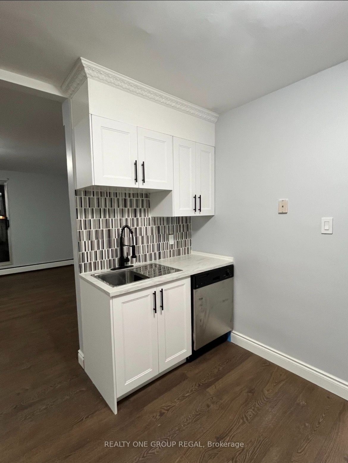 2128 Ghent Avenue A, Burlington, ON L7L 5B9 photo 4