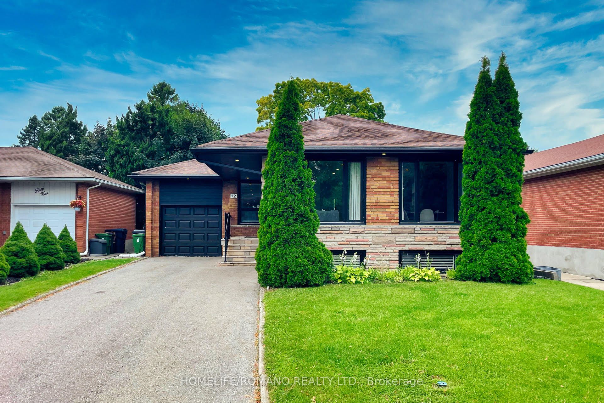 42 Sellmar Road, Toronto, ON M9P 3E6